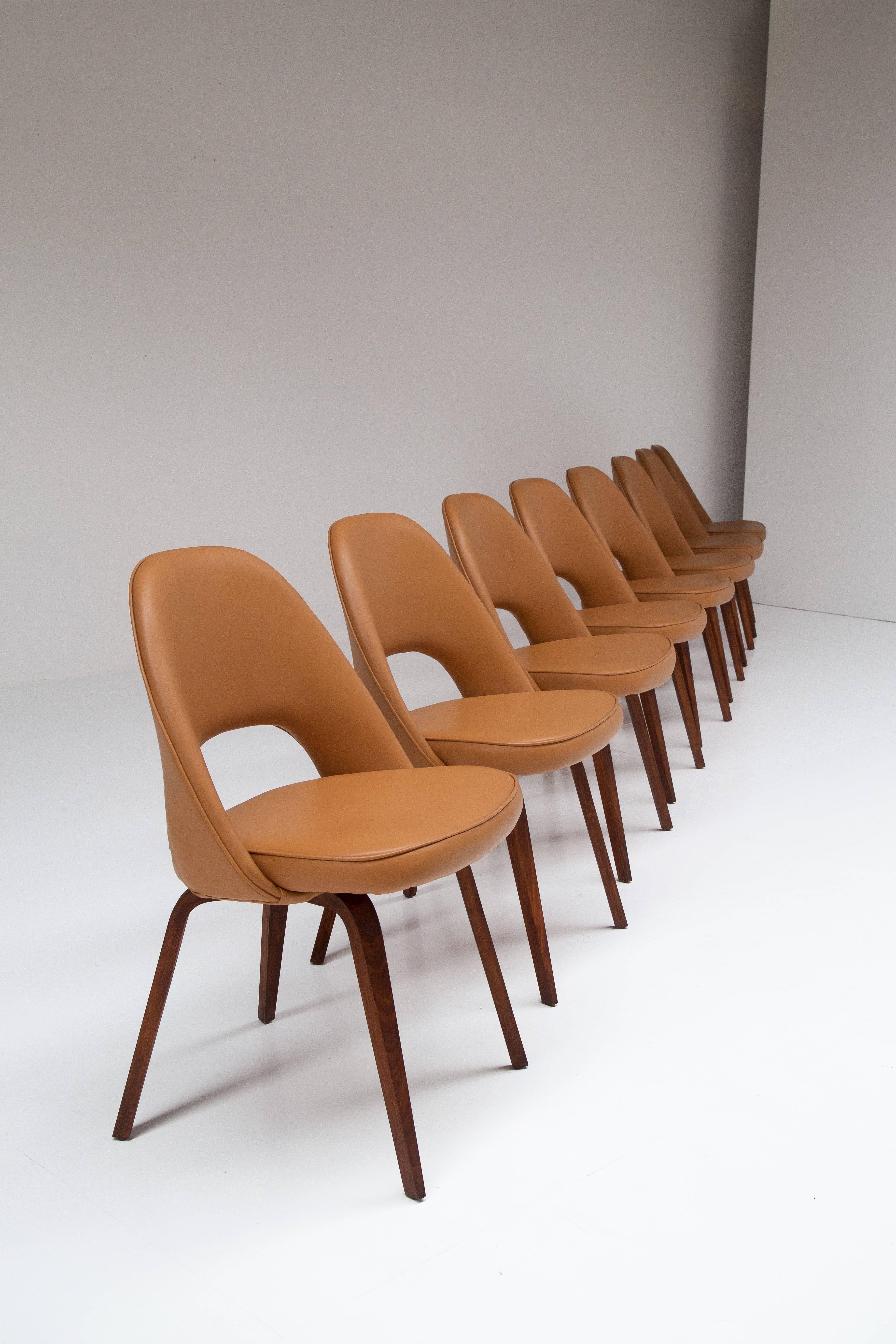 Large Set of Conference Chairs by Eero Saarinen For Sale 2