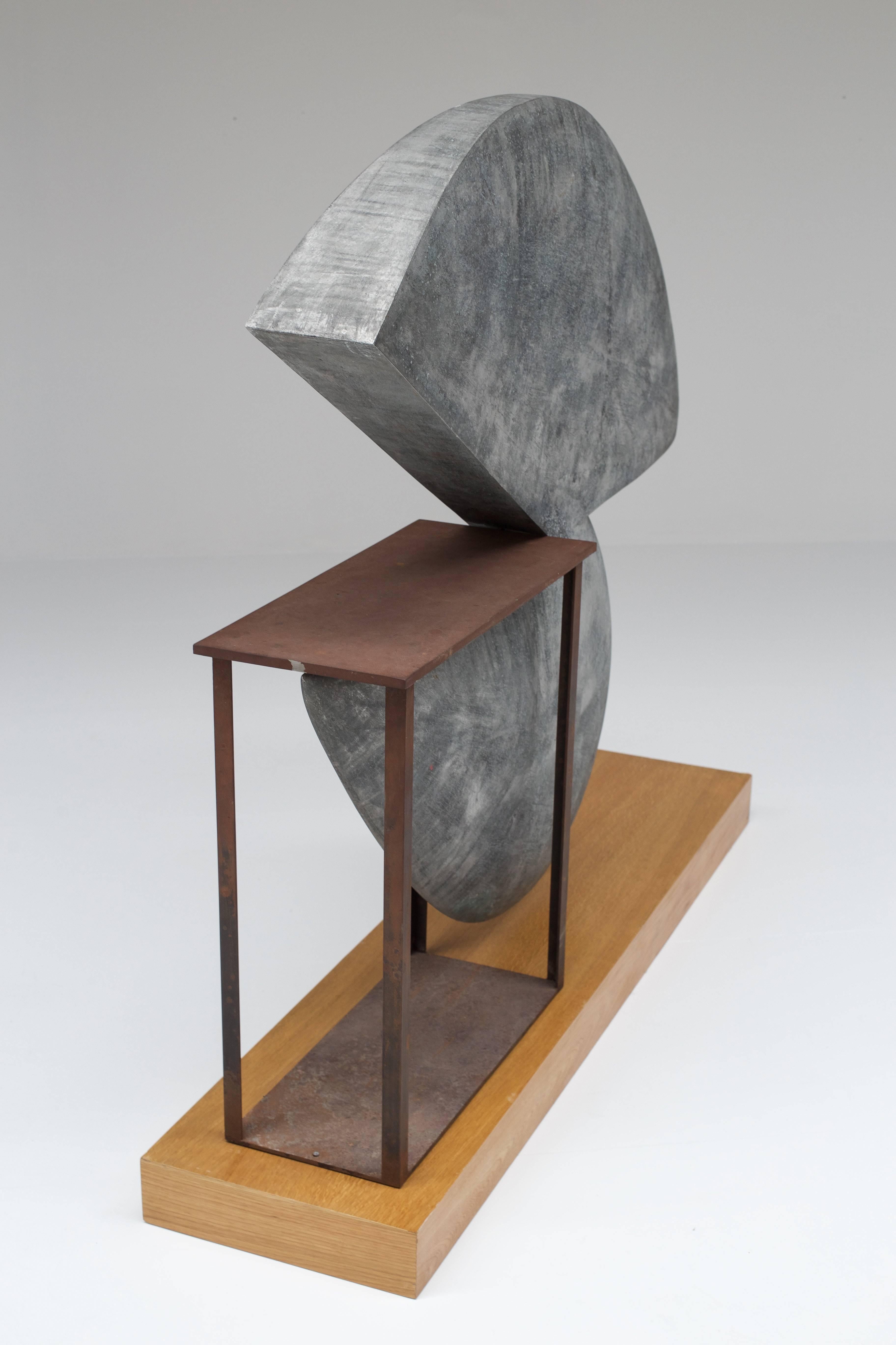 Dated and signed sculpture 'Cardinal 1987, WK'

Sculpture in aluminium, on steel base, resting on a wooden soccle.

Measures: 140 x 130 x 69 cm

Exhibited in 1987 in New York, Blum Elman Gallery, Win Knowlton, new sculpture, 1987

Reproduced