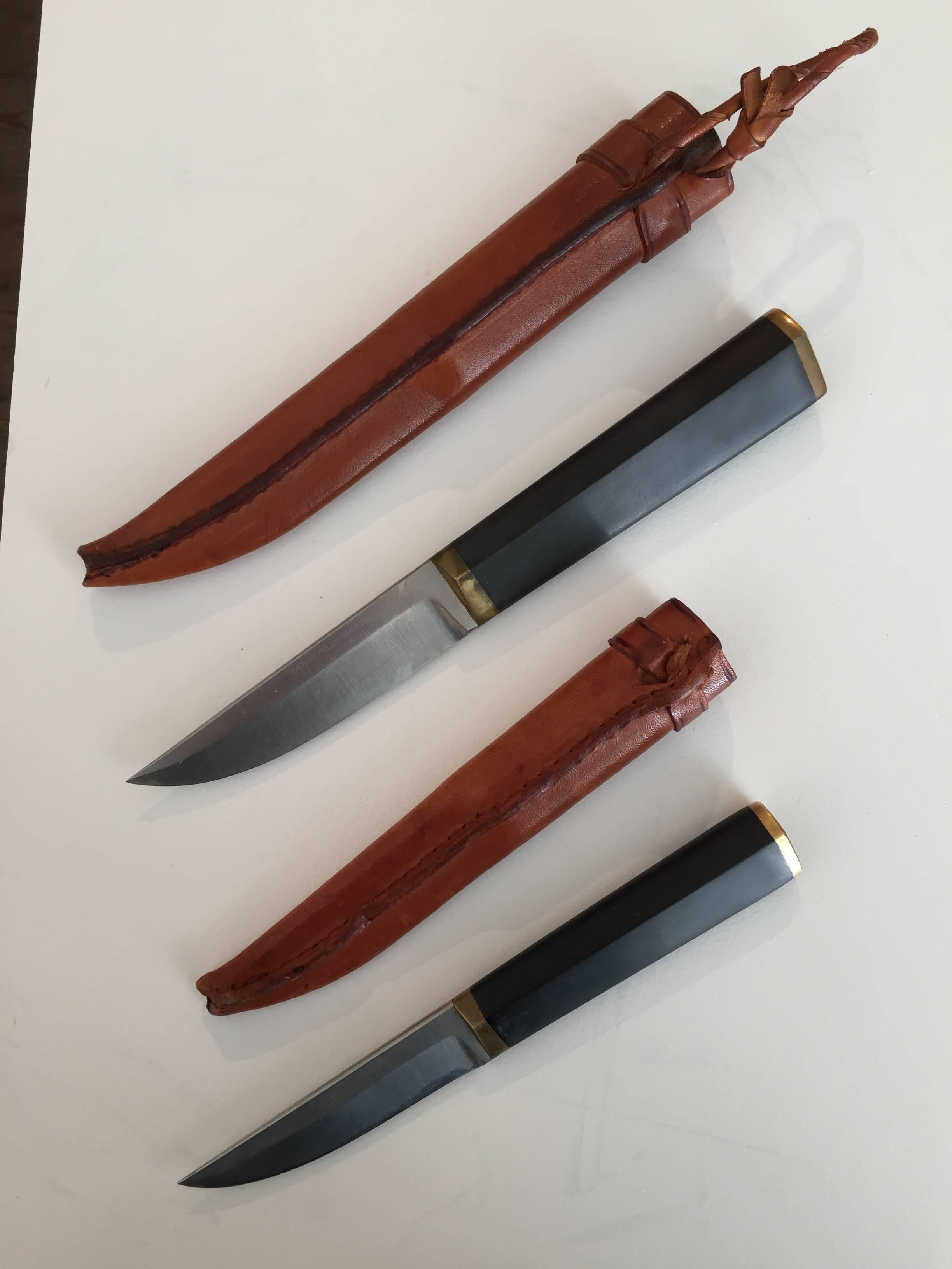 Set consisting of a large and smaller knife designed by Tapio Wirkkala.
Rare to find a set of the two sizes. Overall a hard to find Wirkkala piece.
Both knives in good very sharp condition with no damage to the cutting sides.
Comes with original