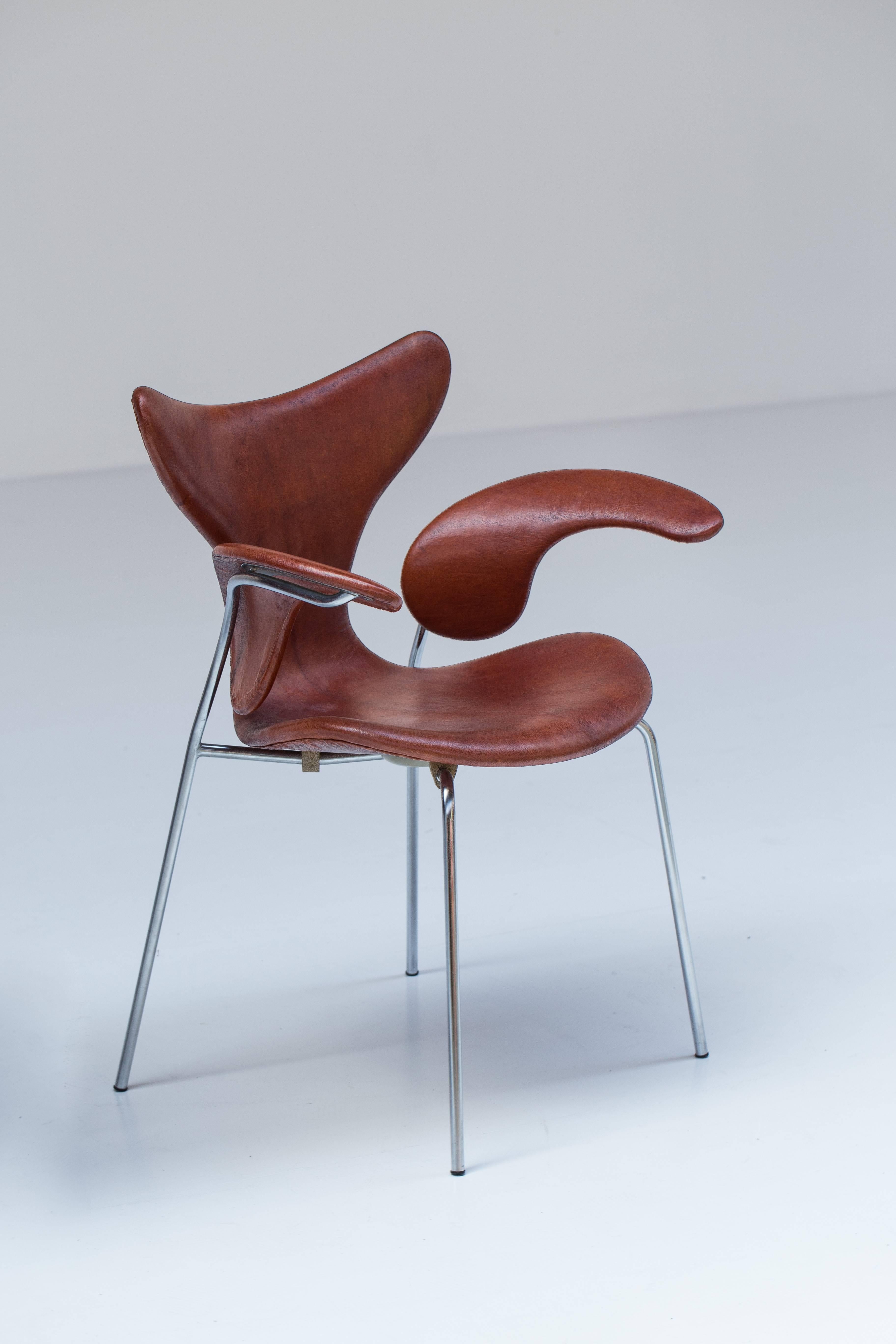 Danish Pair of Leather Seagull Chairs For Sale