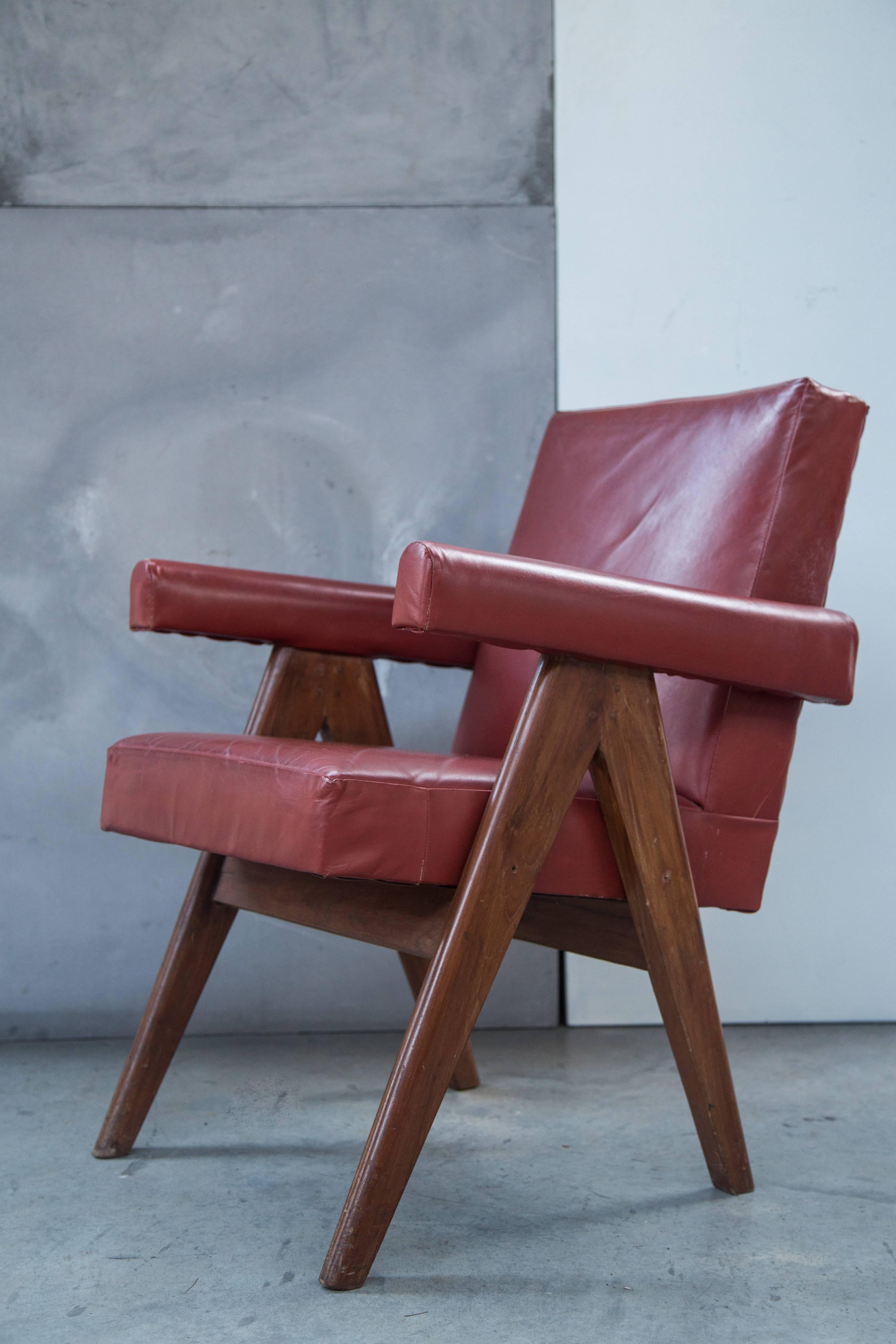 Pair of Pierre Jeanneret Chairs For Sale 1
