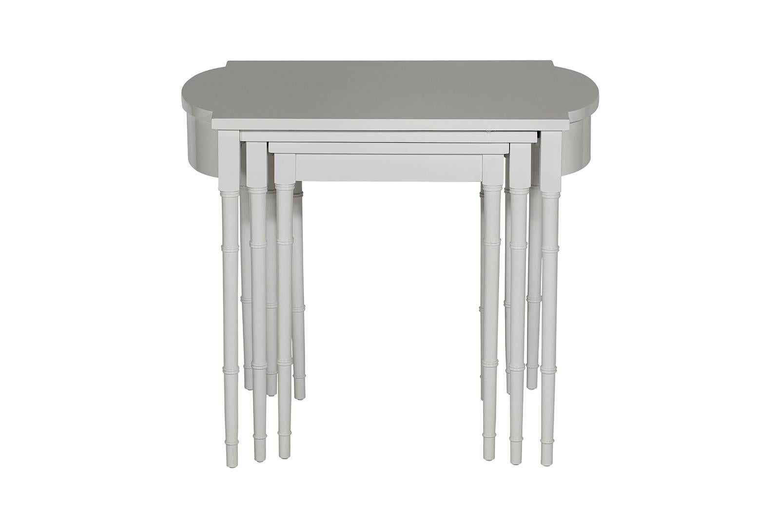 White Faux-Bamboo Nesting Tables In Excellent Condition For Sale In Cincinnati, OH