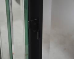 Mirrored Room Screen