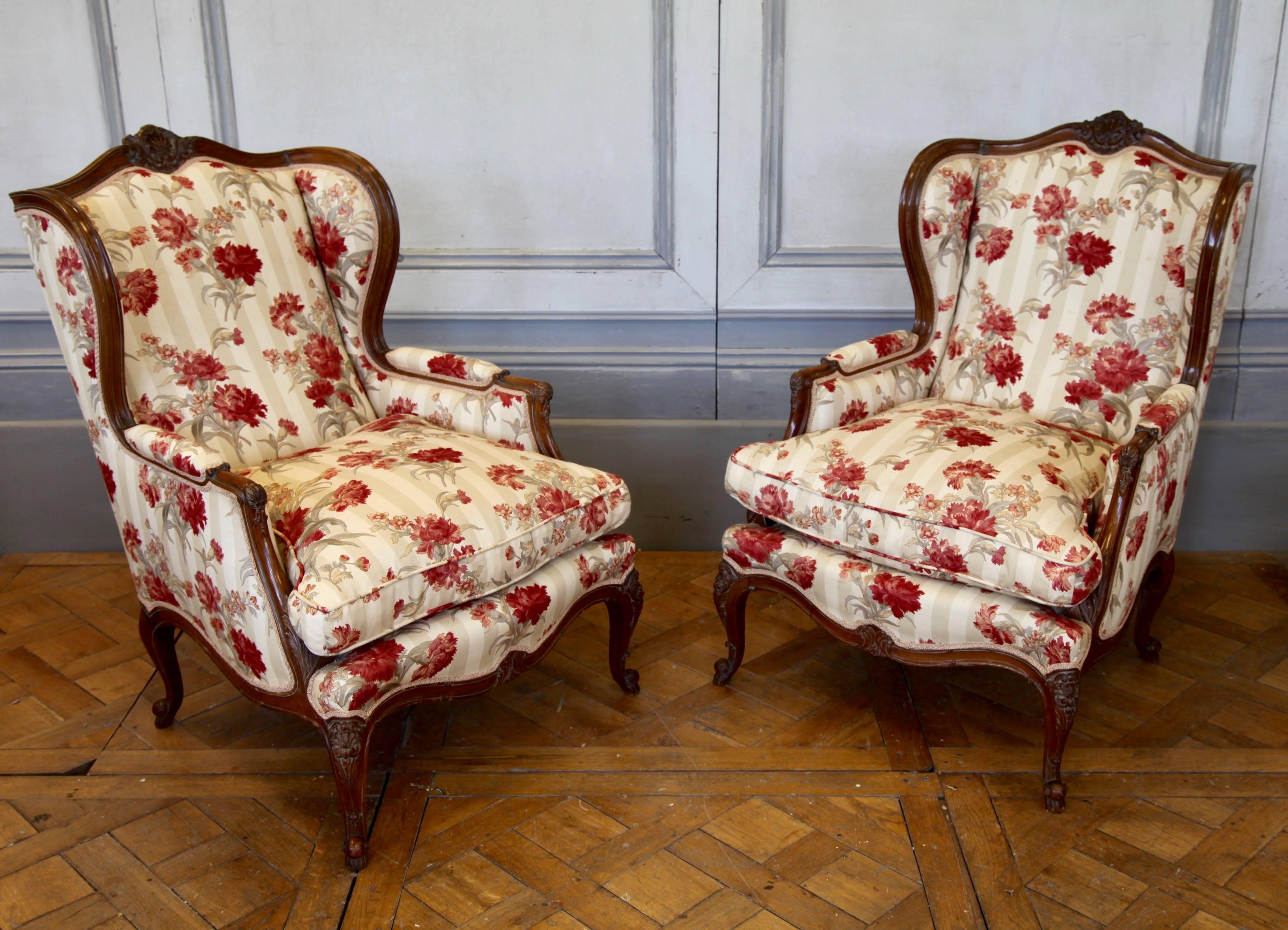 French Charming Pair of Louis XV Style Bergeres