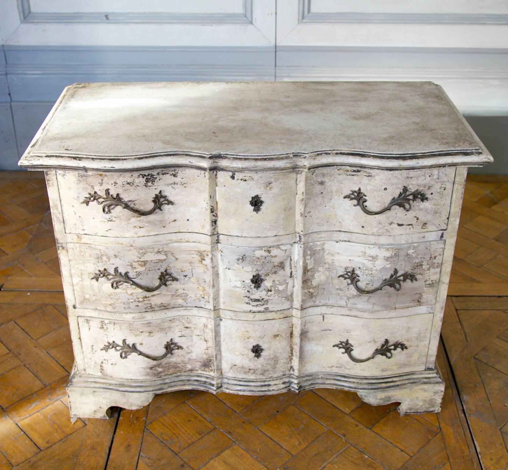 British Louis XIV Arbalette Chest of Drawers For Sale