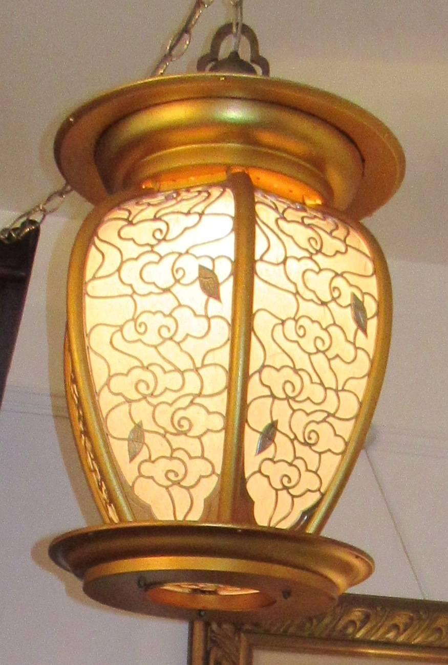 Lovely Pair of Large Custom-Made Mid-20th Century Hanging Lanterns In Good Condition In Seattle, WA