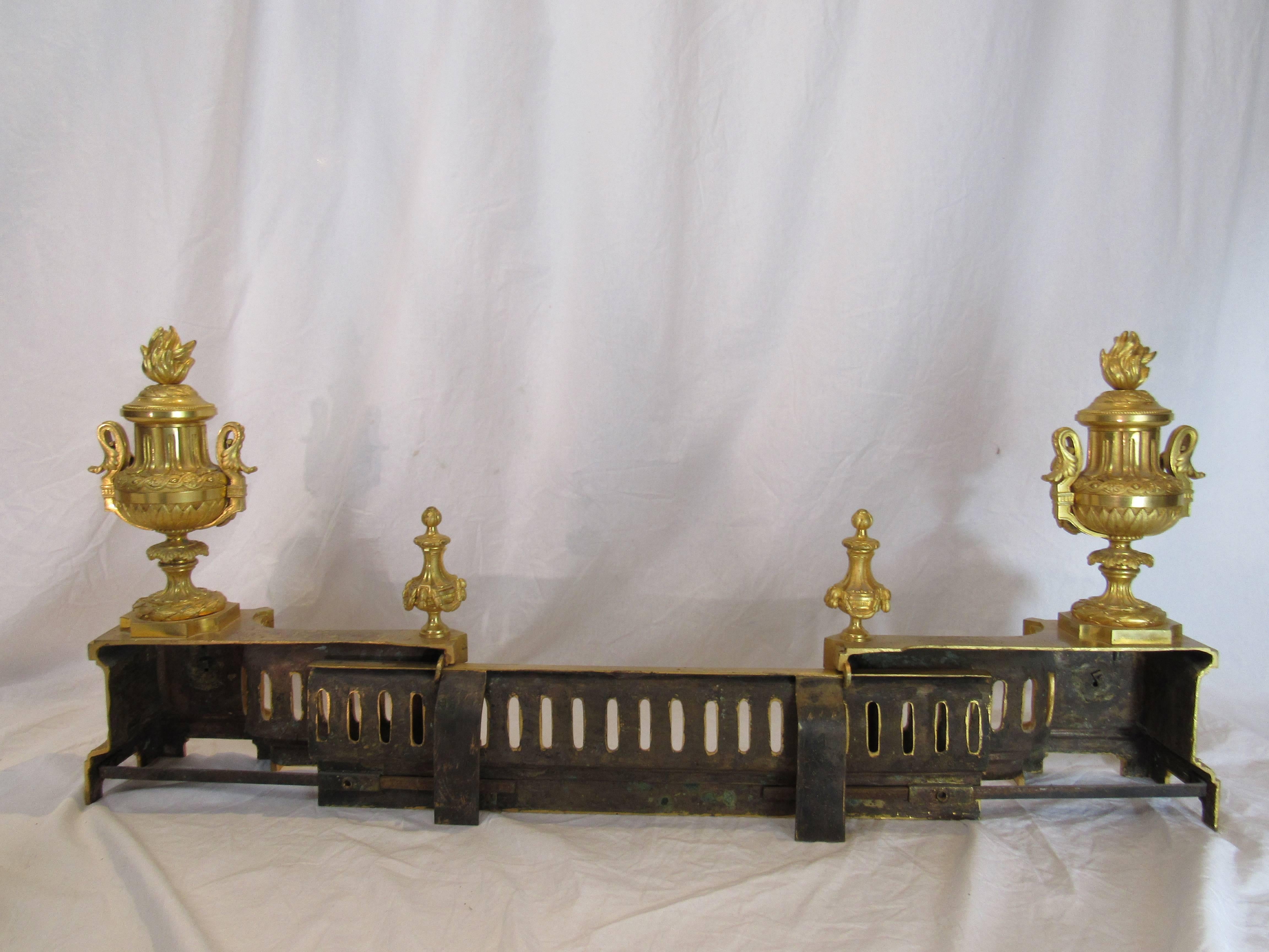 European 19th Century Gilded Fireplace Fender In Good Condition For Sale In Seattle, WA
