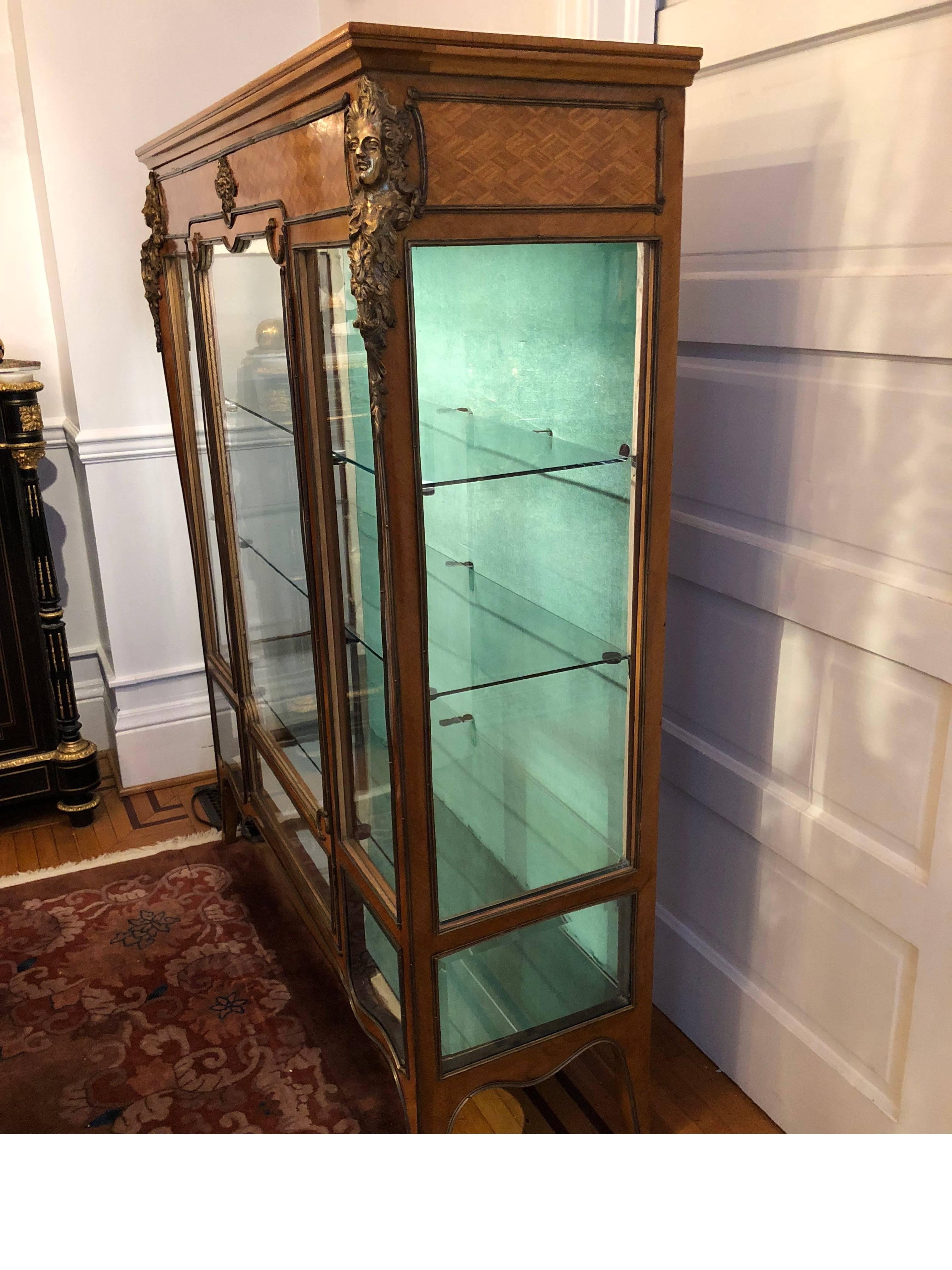 French Marquetry Display or Vitrine Cabinet, 19th Century with Ormolu For Sale 1