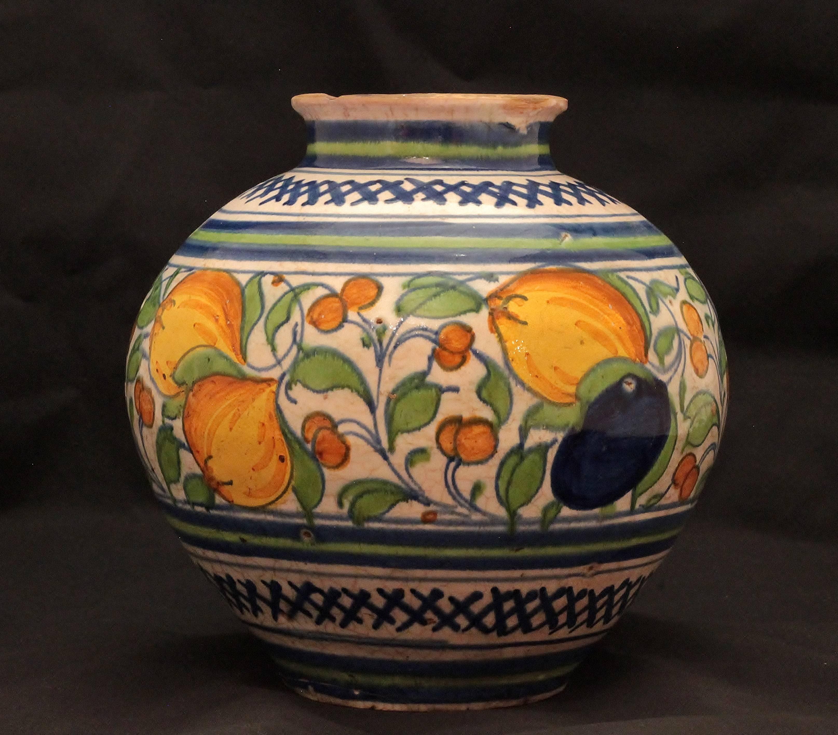 A Venise Majolica vase or bowl decorates of flowers and fruits says “a fiore e a frutti”.
Workshop of Maestro Domenico.
Second half of 16th century. 

Measures: Height 24.2 cm., diameter 23 cm.
 