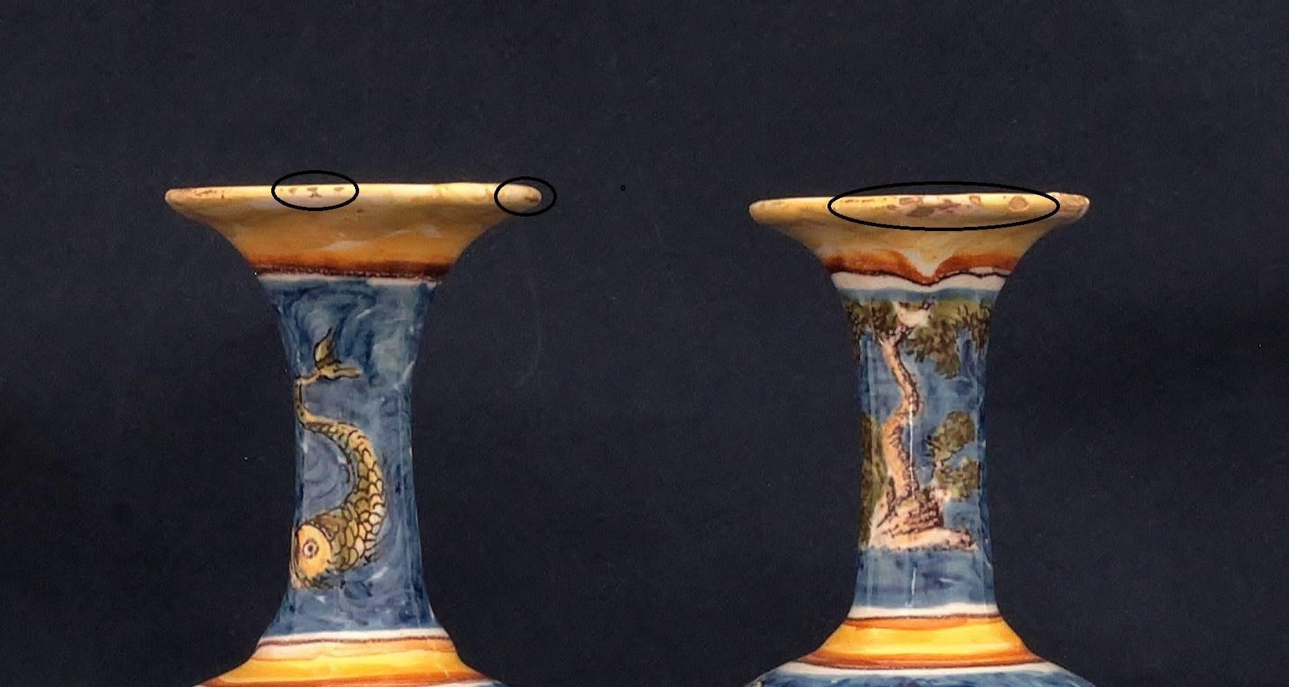 Pair of Nevers Faience Vases of 17th Century In Good Condition For Sale In Paris, FR