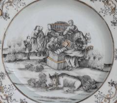 China Porcelain Plate with the Christmas in Grey and Gold, Qianlong Period