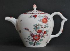 Meissen 'Saxe' Porcelain Teapot, circa 1728-1730