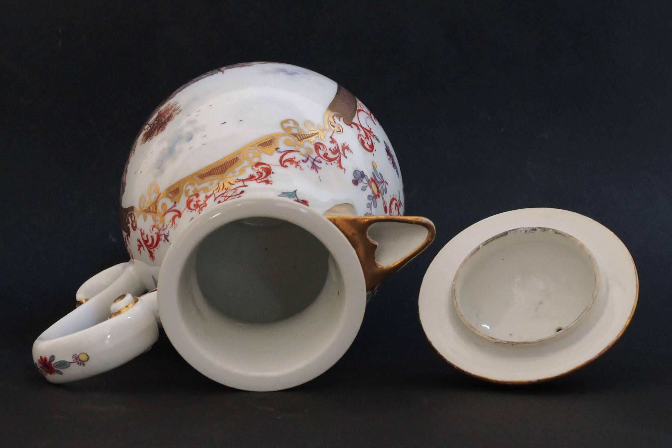 Meissen 'Saxe' Porcelain, 18th Century In Good Condition For Sale In Paris, FR