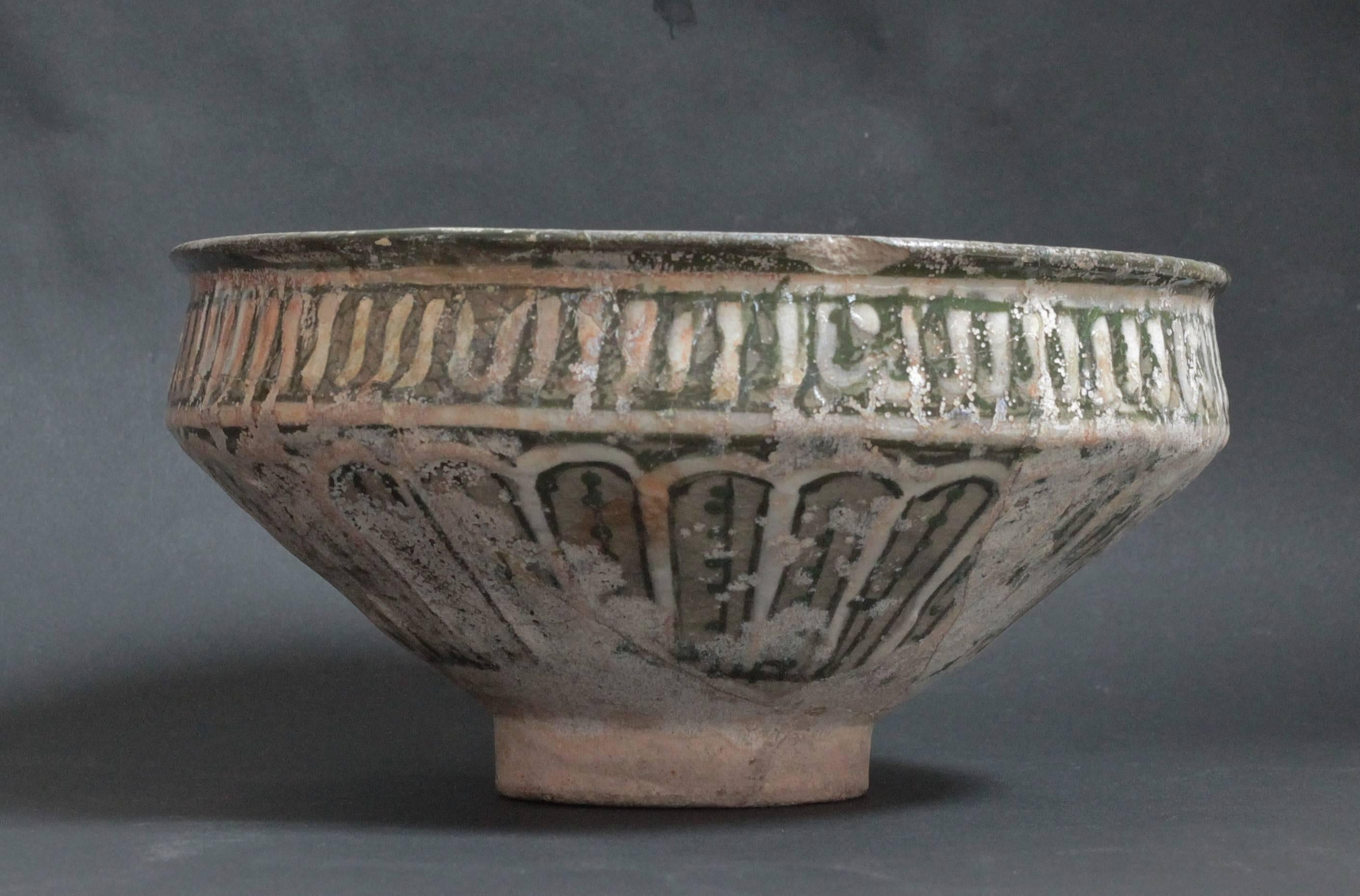 Persian Art Ilkhanide Ceramic Bowl, 12th and 13th Centuries, Iran