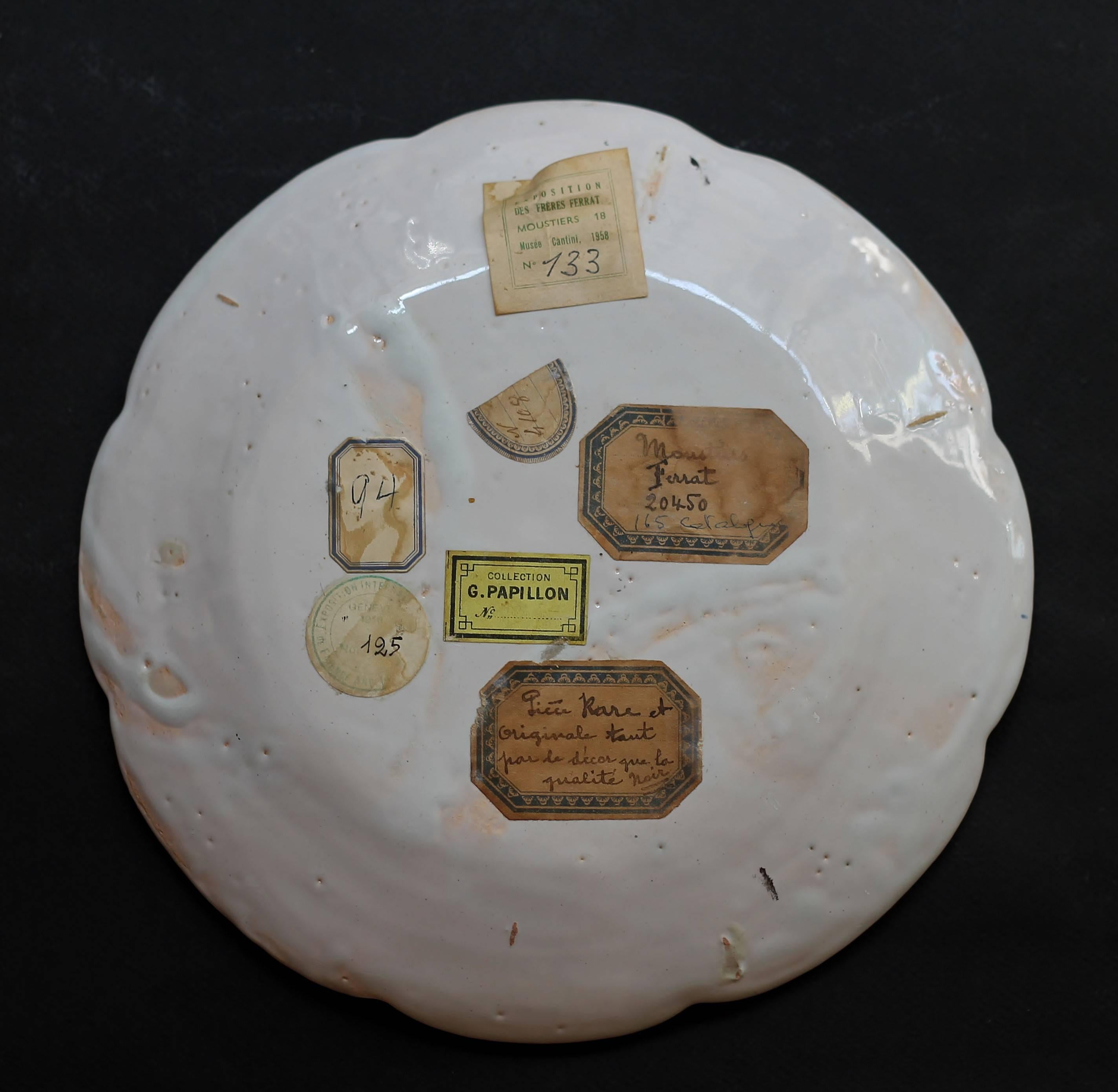 French South of France, 18th Century, Plate in Faience with a Royal Flush For Sale
