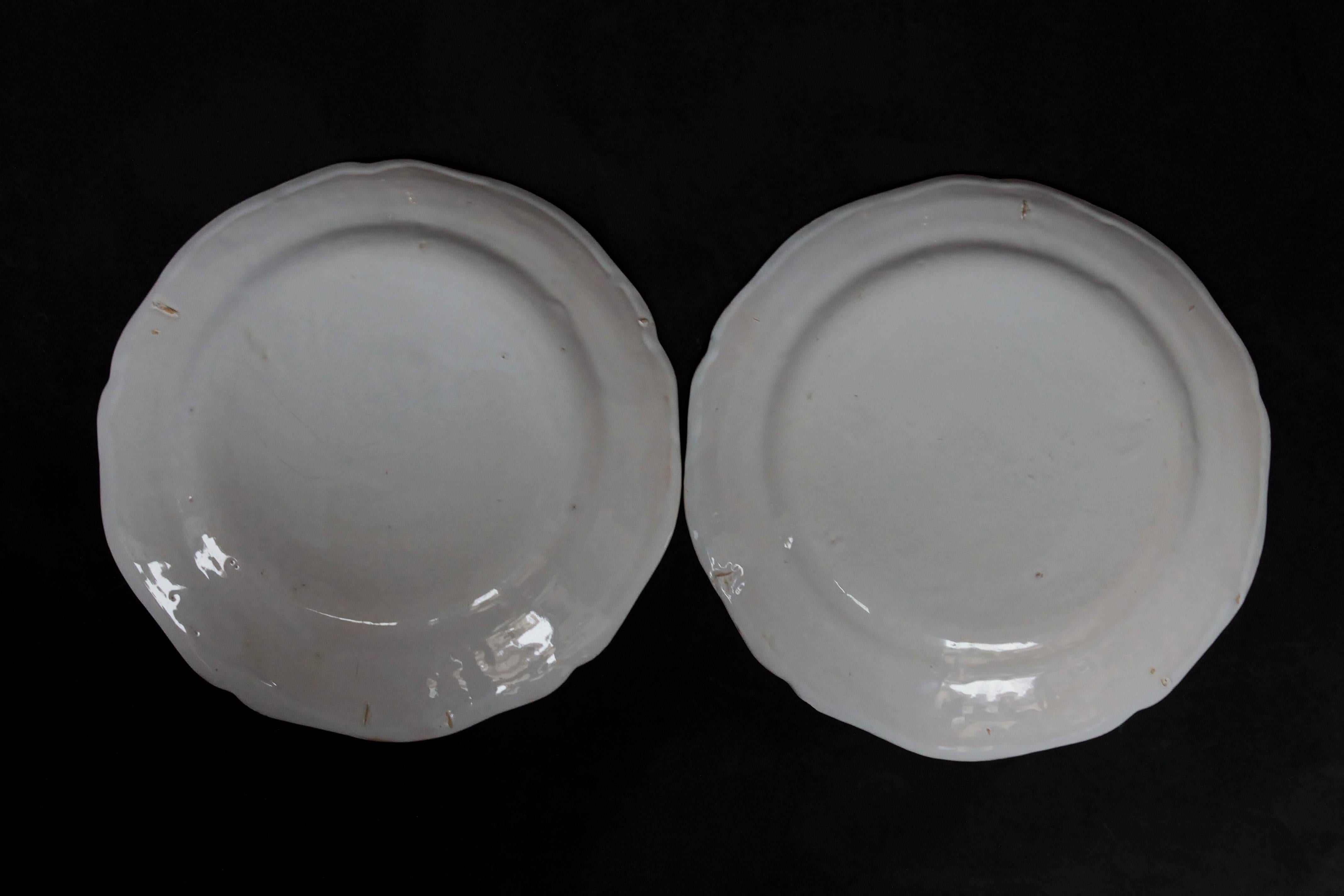 Pair of Dishes with Two Lovers, East of France, circa 1830 In Excellent Condition For Sale In Paris, FR