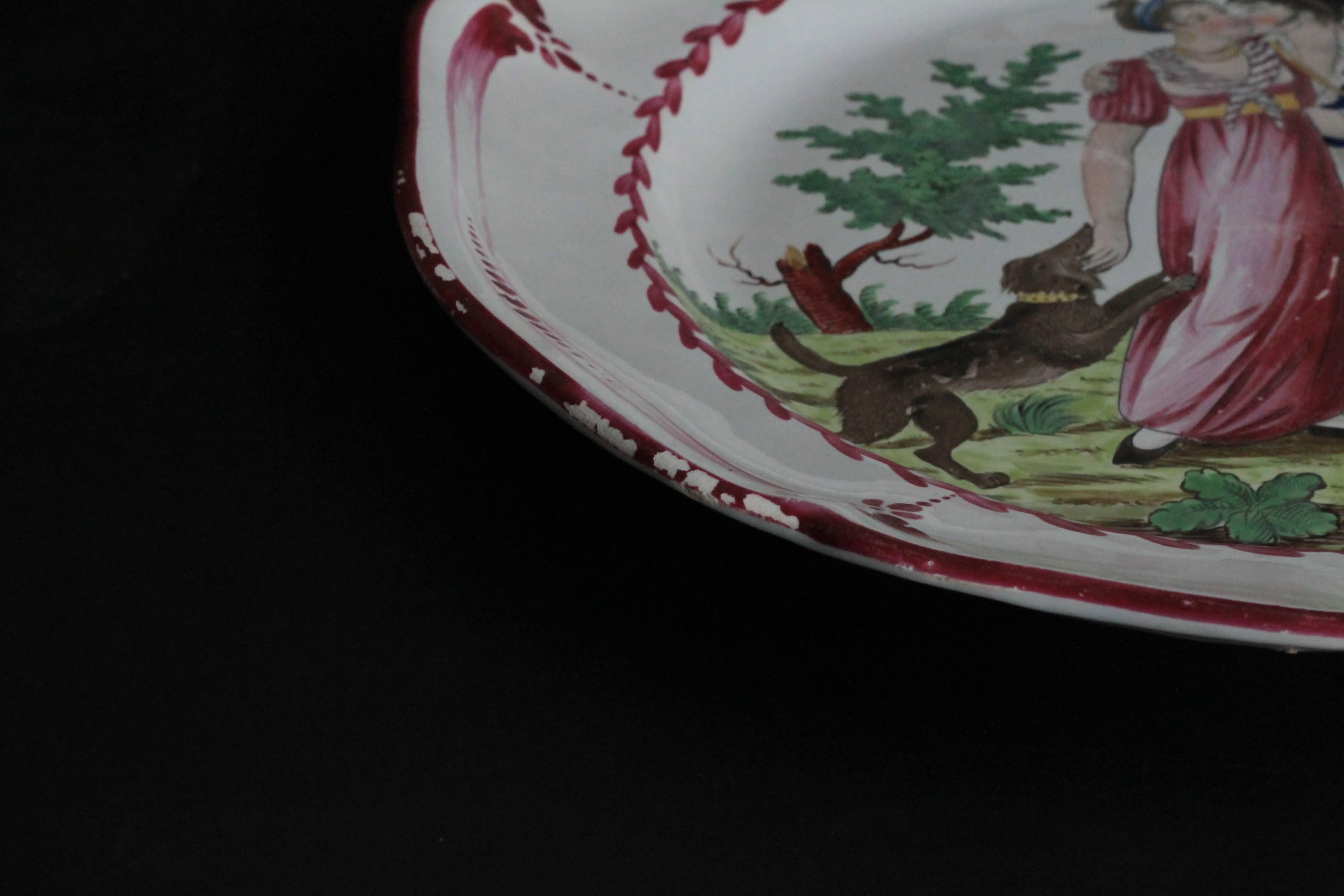 Pair of Dishes with Two Lovers, East of France, circa 1830 For Sale 2