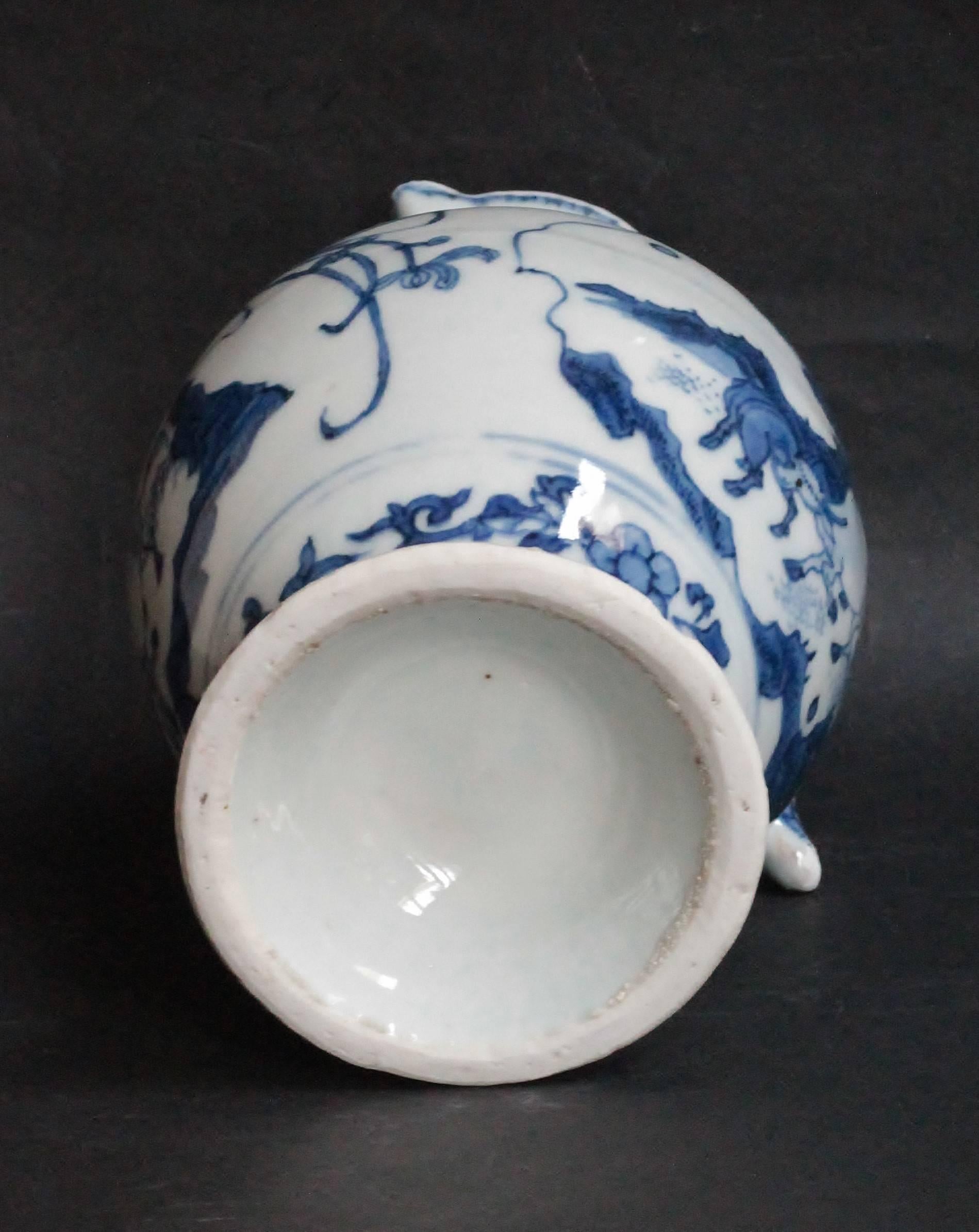 Chinese Export Blue and White Jug, Transition Period, 17th Century For Sale 1