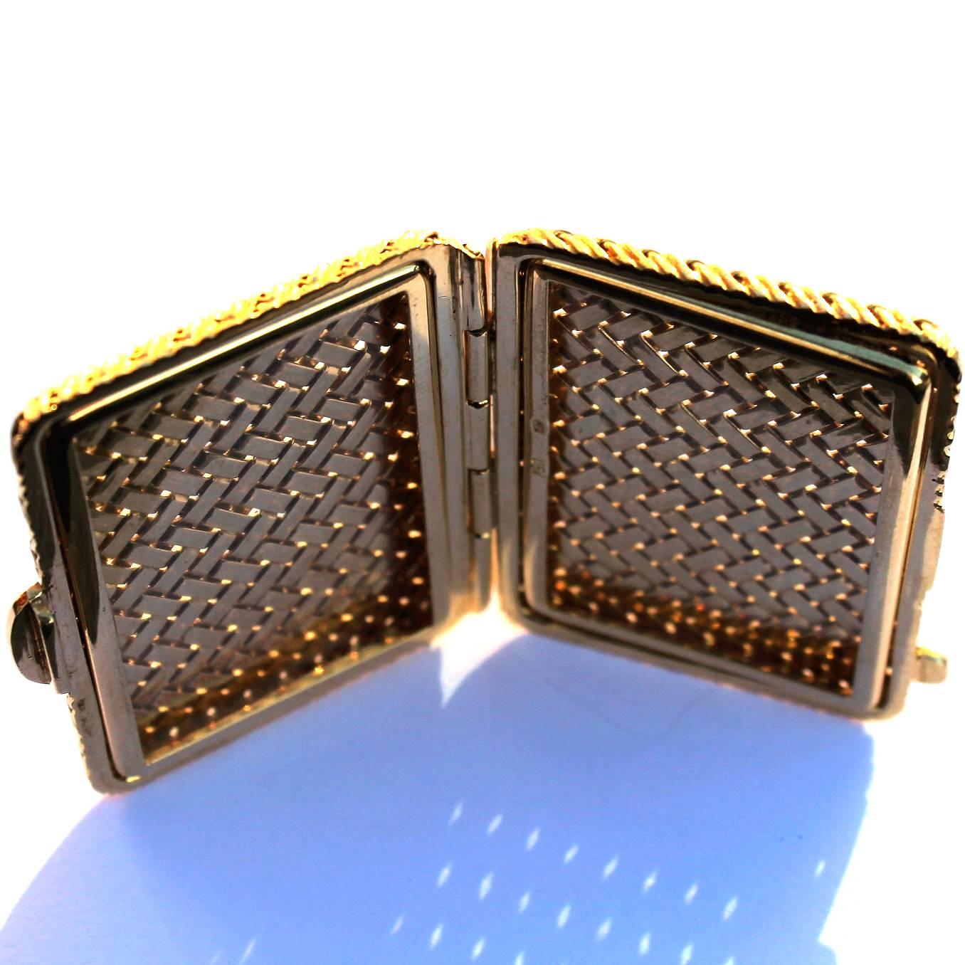 Late 20th Century 18-Carat Gold Passport Photo Double Frame For Sale 1