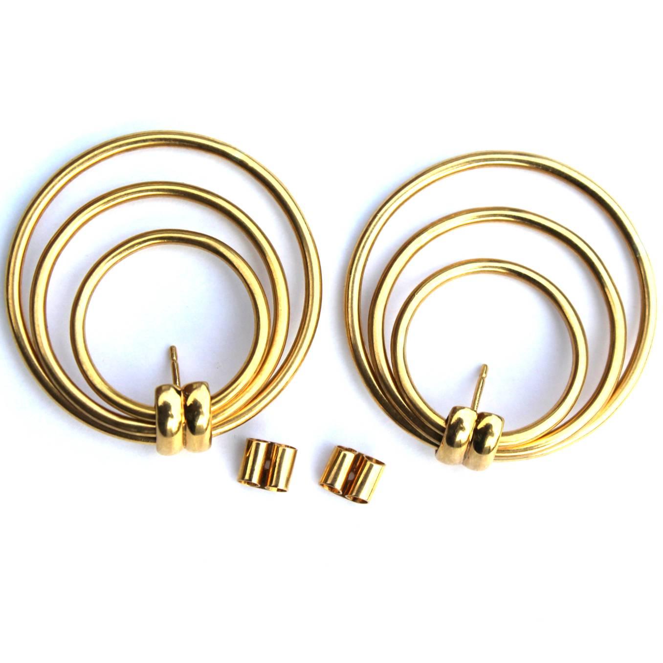 18-Carat Yellow Gold Triple Loop Earrings For Sale 1