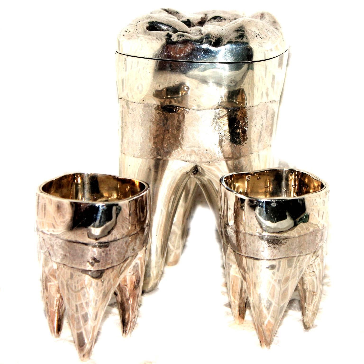 Alfred Dunhill Silver Cigarette Box and Ashtrays Modelled as Molar Teeth In Good Condition For Sale In Brightlingsea, Essex