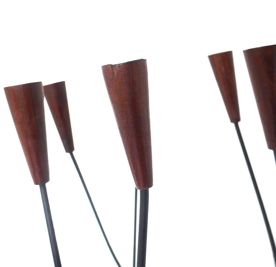 Candelabro escultural de teca con diseño danés de cuerda Teca en venta