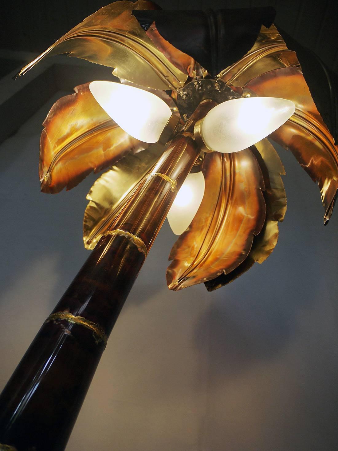 Brutalist Hollywood Regency Palm Tree Floor Lamp, Brass & Glass, 1970s In Good Condition In Niederdorfelden, Hessen