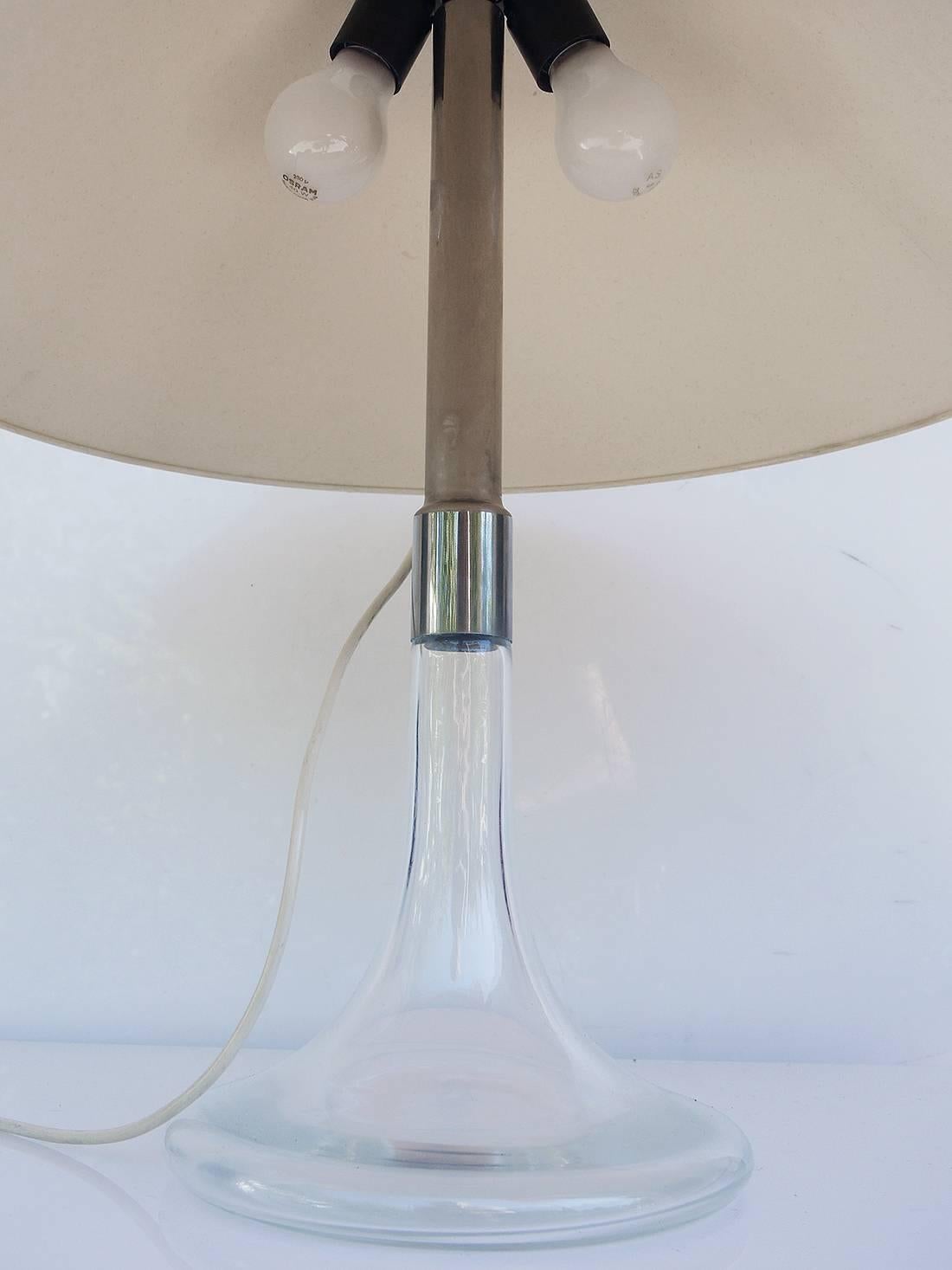 Mid-Century Modern Lampe de table Ingo Maurer Verre & Chrome:: Design M:: Allemagne:: années 1960 en vente