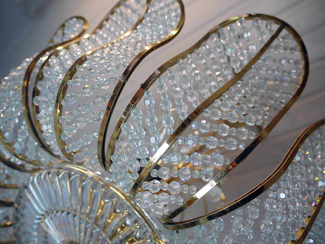 Kronleuchter mit Swarovski-Kristallen von Kurt Faustig/Munich, Deutschland im Zustand „Hervorragend“ in Niederdorfelden, Hessen