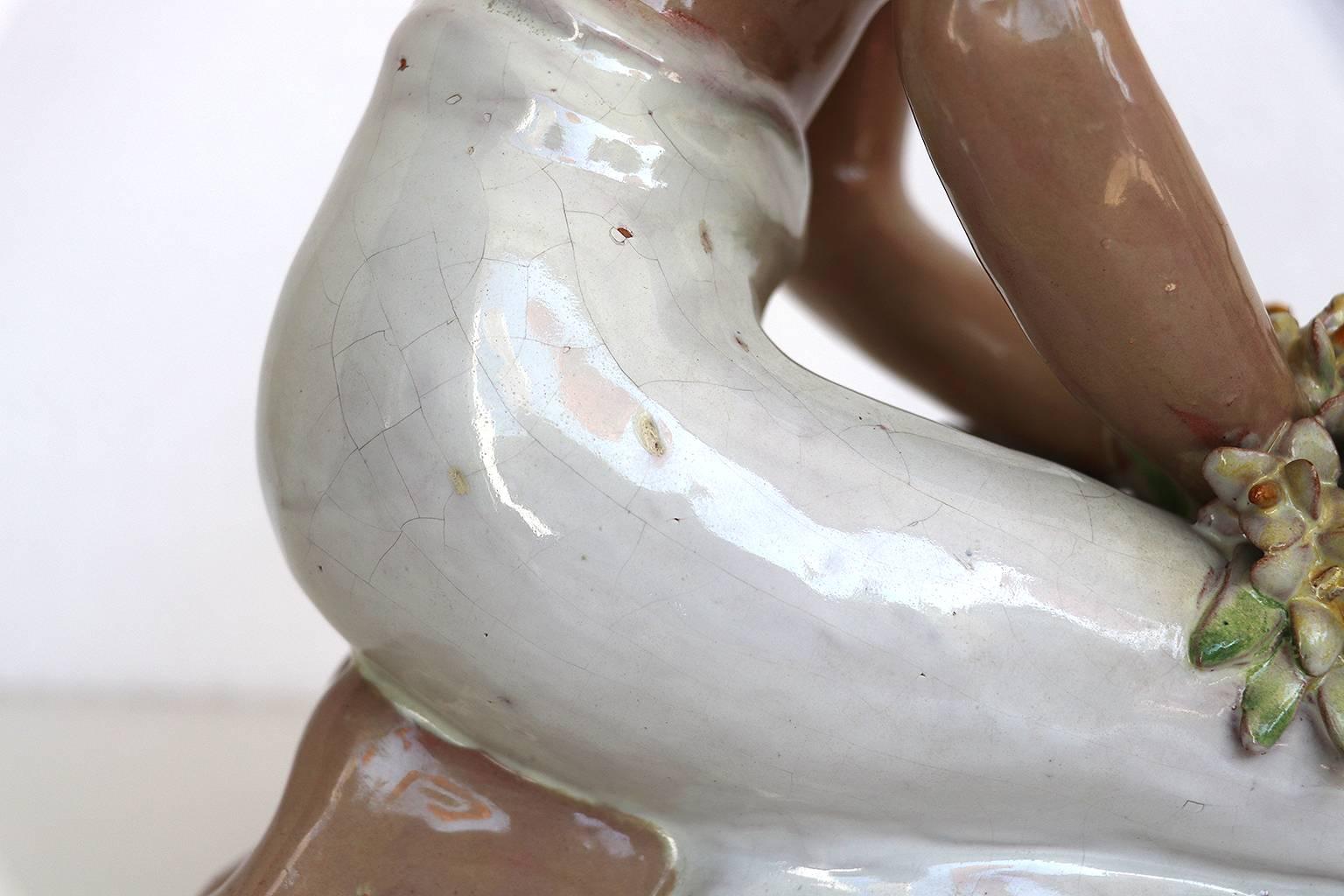Poterie Sculpture hongroise Art Déco en céramique peinte en vente