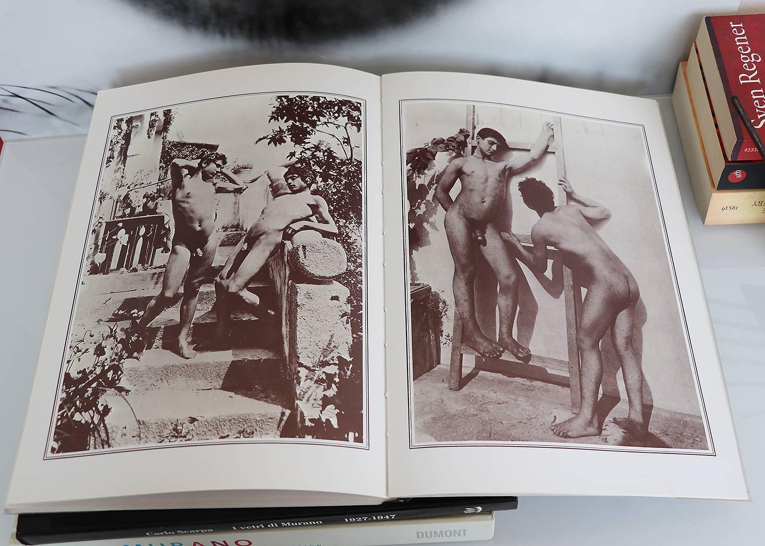 Wilhelm von Gloeden: L'arte Di Gloeden - Buch mit erotischen Fotografien im Zustand „Gut“ in Niederdorfelden, Hessen