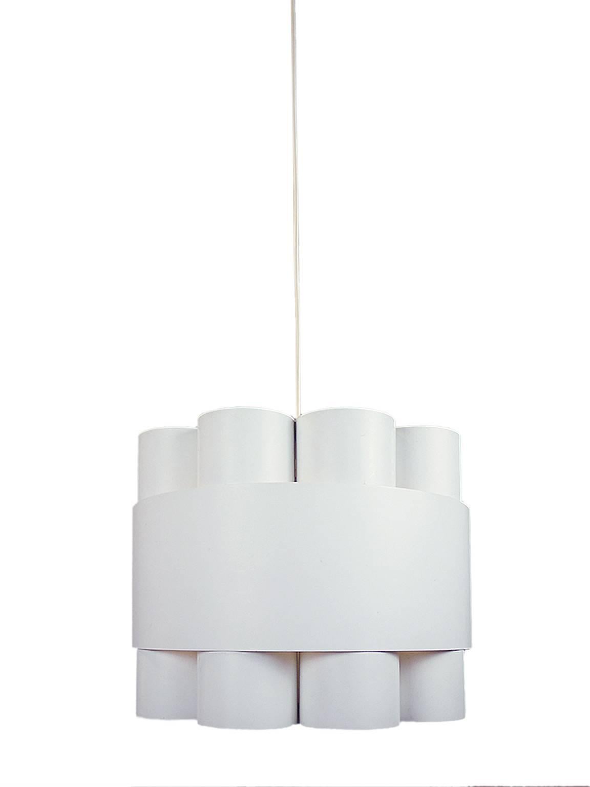 Elegant Jo Hammerborg pendant lamp dating from 1970. The rarest Fog & Mørup light. 

Measures: width 15.7