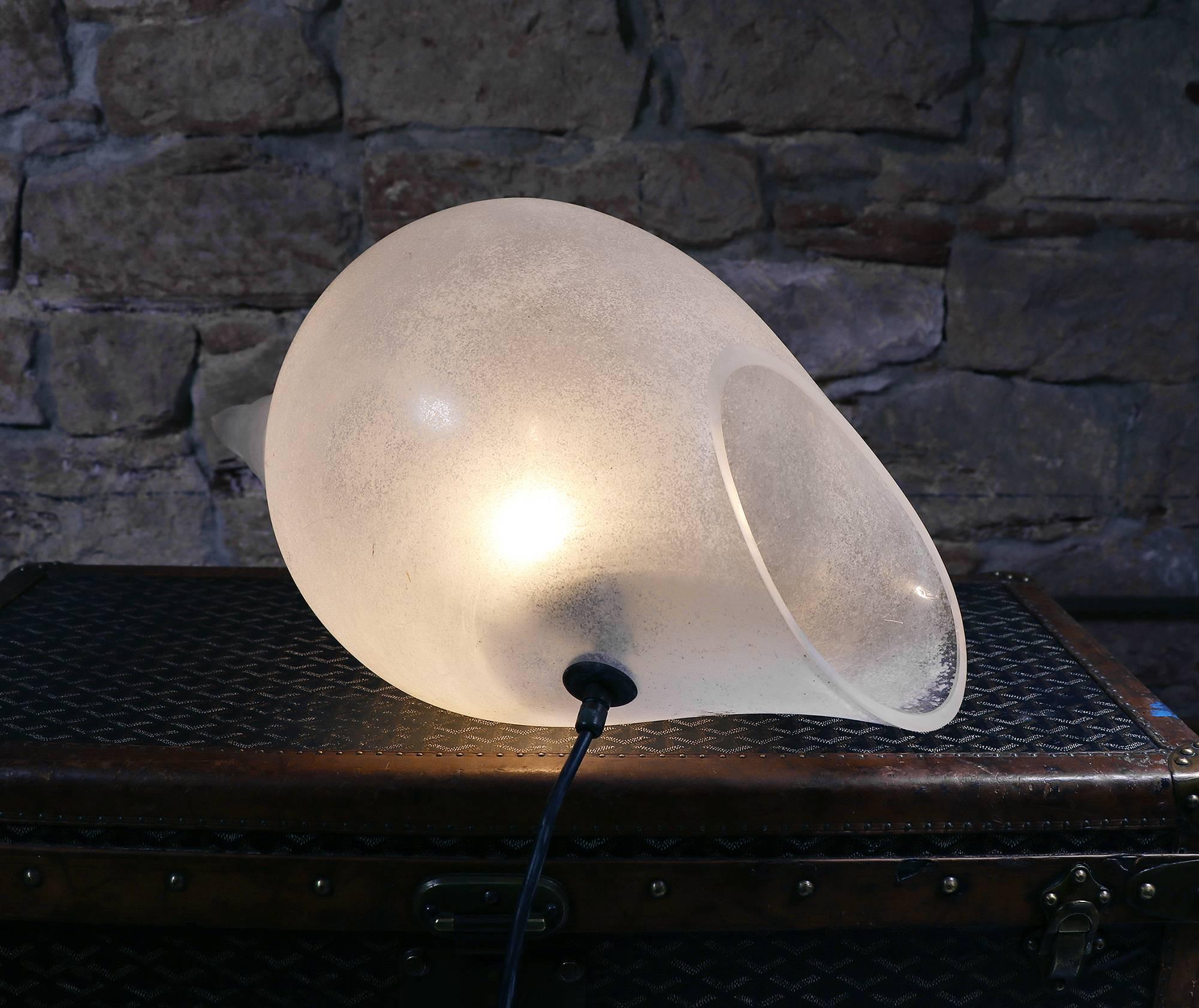 Italian Seguso Vetri d'Arte Murano Scavo Glass Conch Shell Table Light