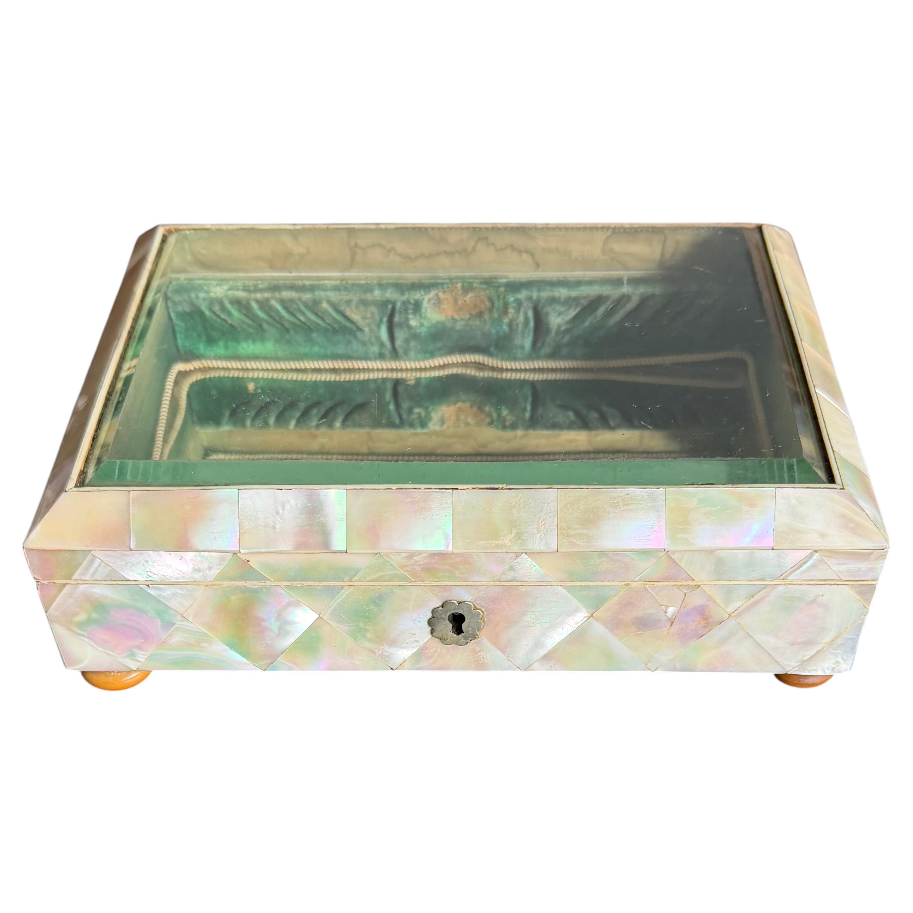 Good Condition and Large Antique Display Box w. Beveled Glass Top For Sale