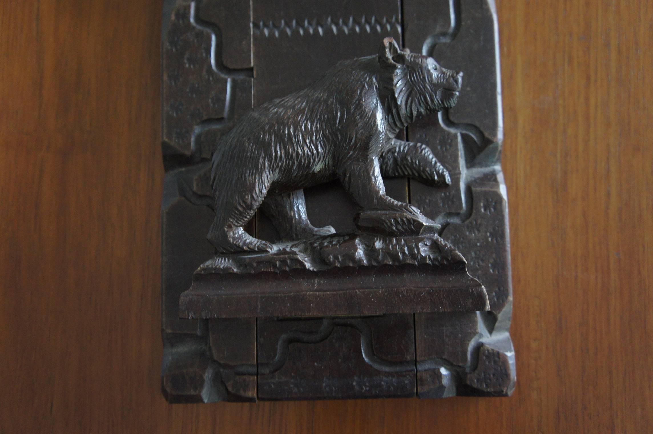 Antique Hand Carved & Great Condition Swiss Black Forest Bear Book Rack Bookends For Sale 3