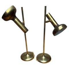 Rare paire de lampes de bureau rotatives en laiton Koch and Lowy pour OMI, de style moderne du milieu du siècle dernier