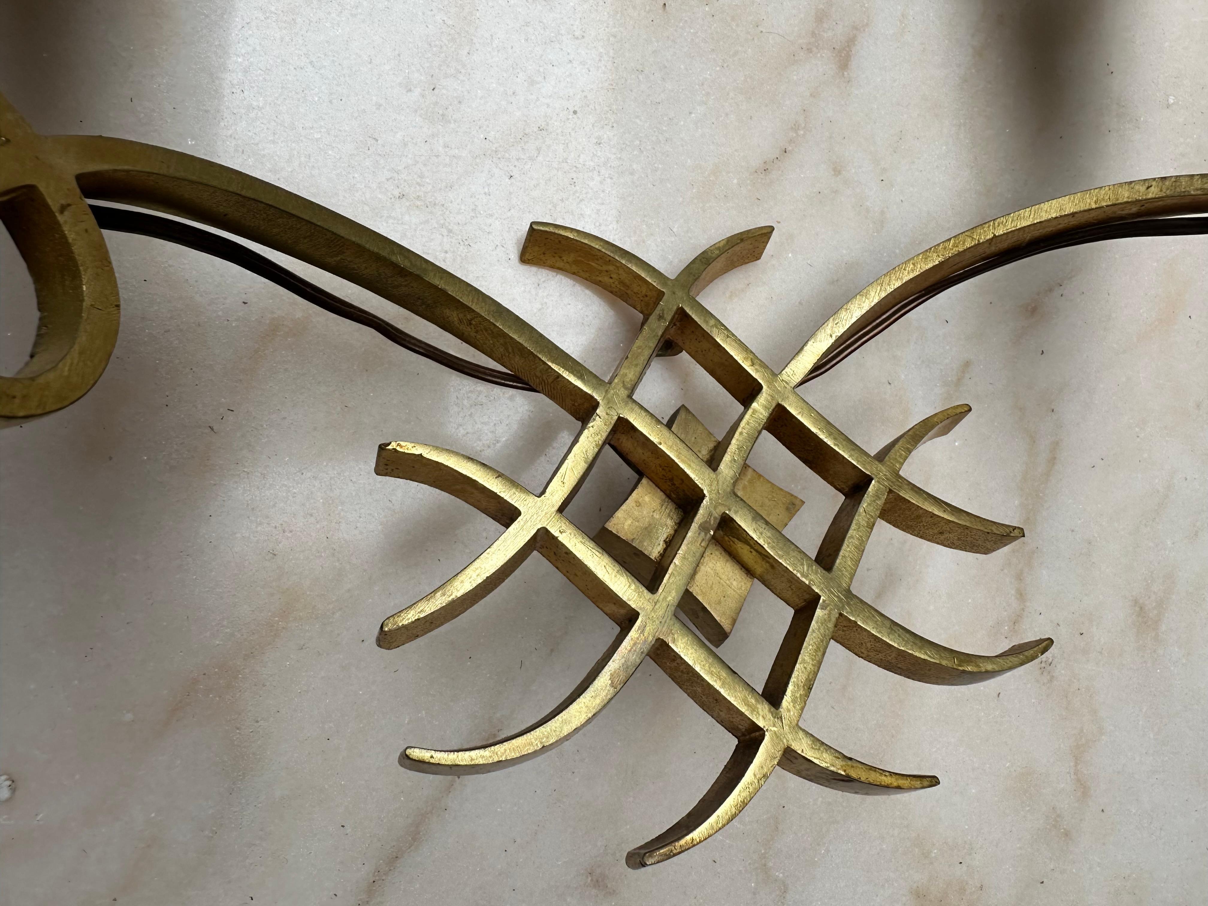Pair of French Art Deco Bronze Wall Sconces Attributed to Jules Leleu In Good Condition For Sale In Lisse, NL