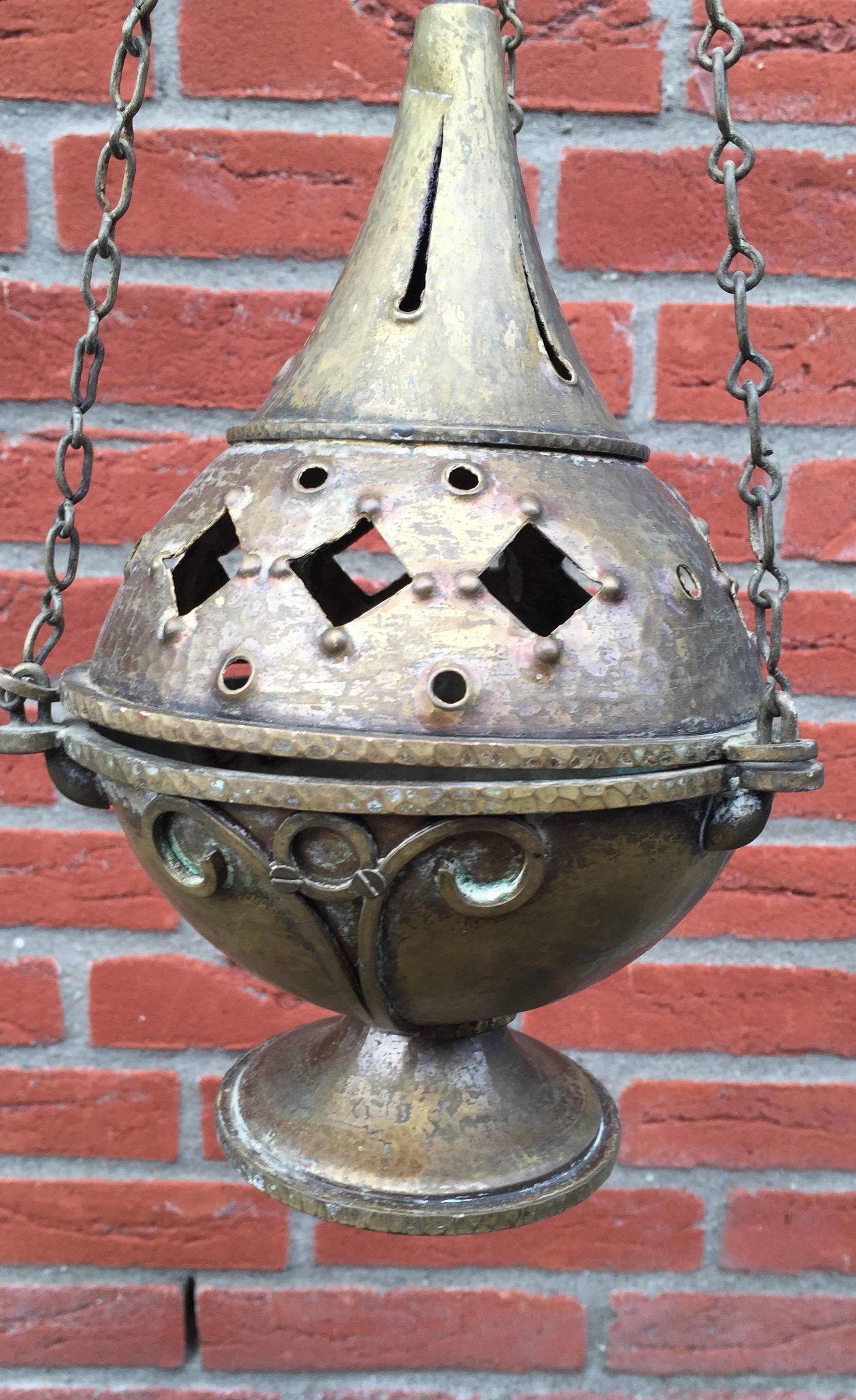 Arts and Crafts 1900s Brass Floor Stand Incense Burner Religious, Gothic Art In Good Condition In Lisse, NL