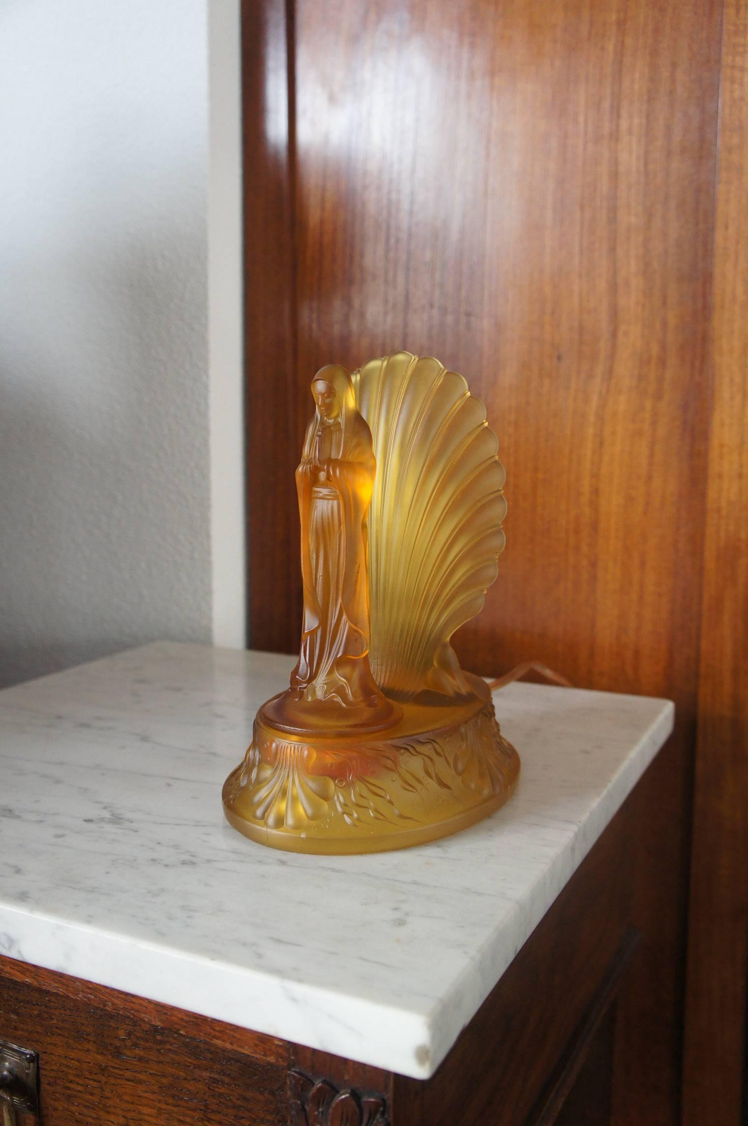 European Stunning Art Deco 'Pressed Glass' Shell Lamp with Maria / Lady Madonna in Prayer