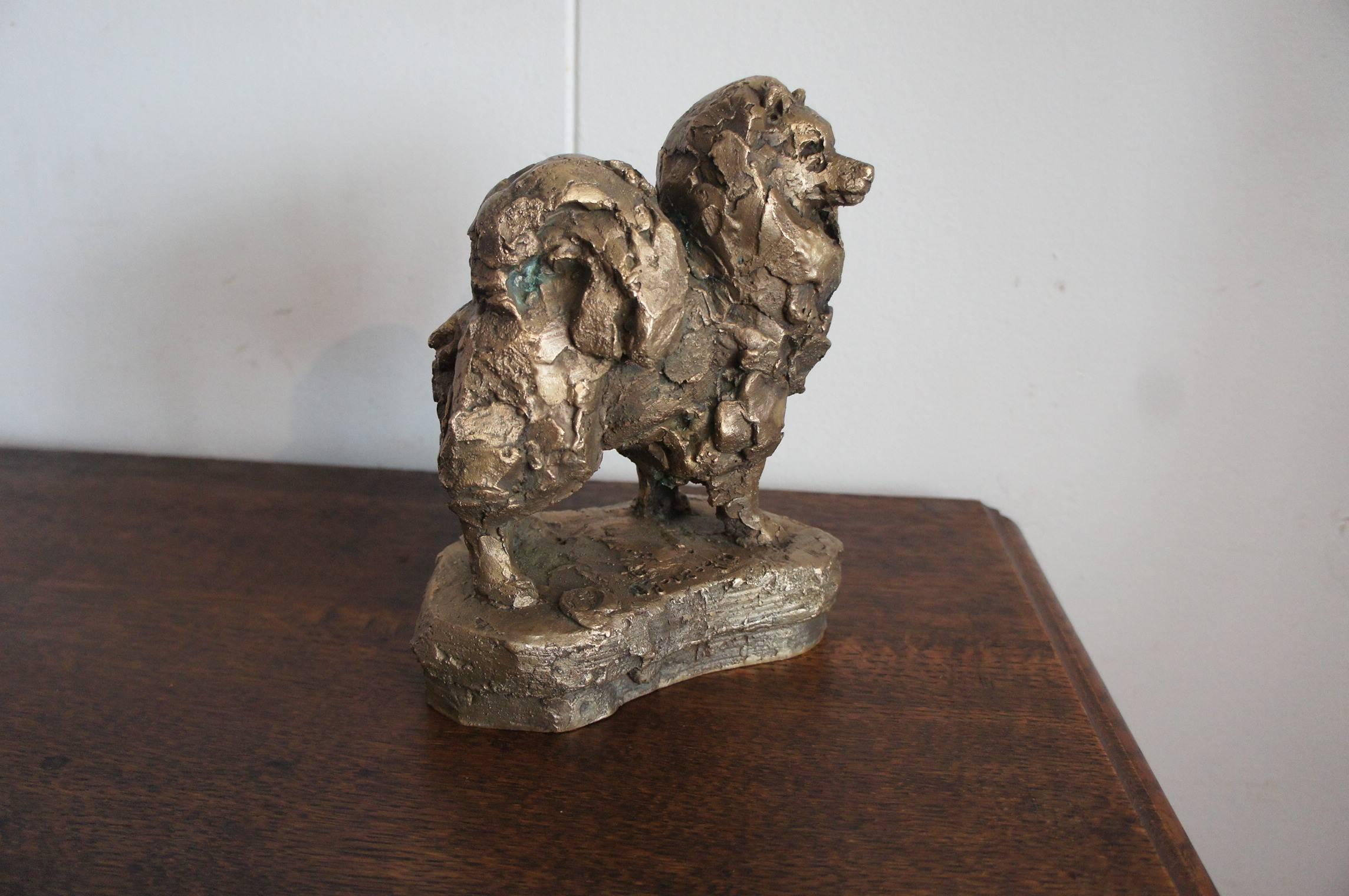 Good Quality 20th Century Bronze Spitz Dog Sculpture with Founders Mark In Excellent Condition In Lisse, NL