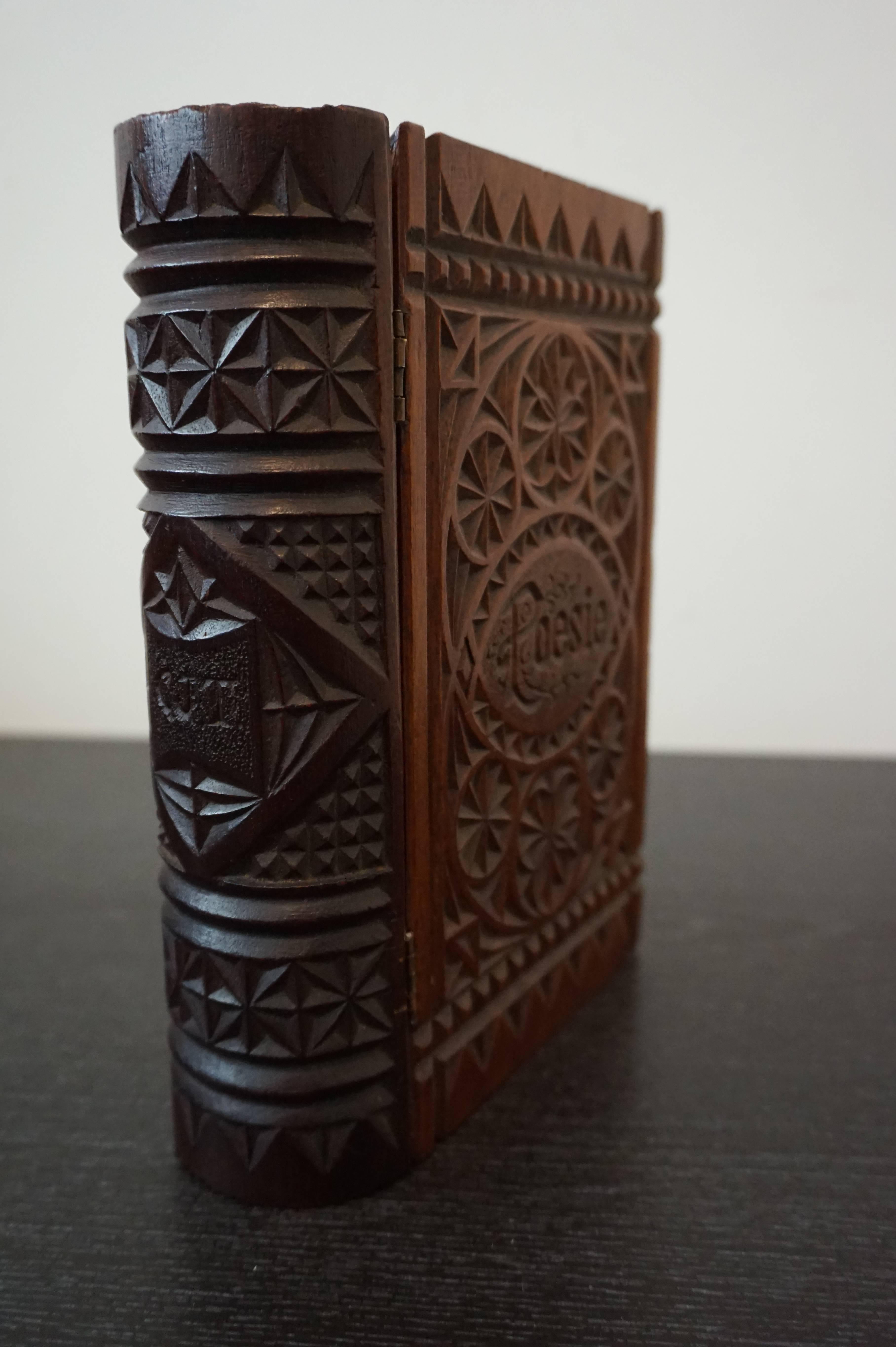 Gothic Revival Rare mid 19th Century Carved Mahogany German Kerbschnitt Book Shaped Jewelry Box
