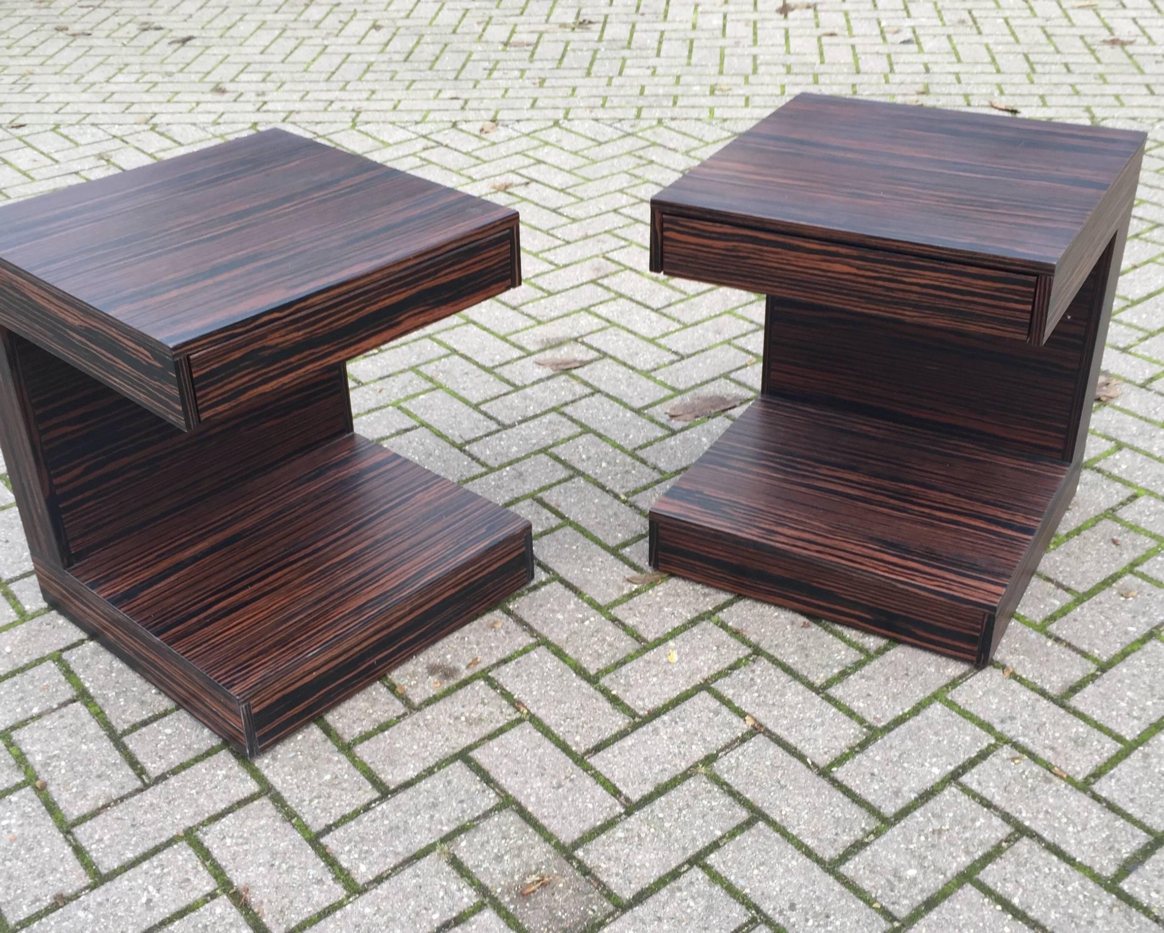 Rare Pair of Art Deco Style and Cubical Wooden Nightstands or Bedside Tables 8