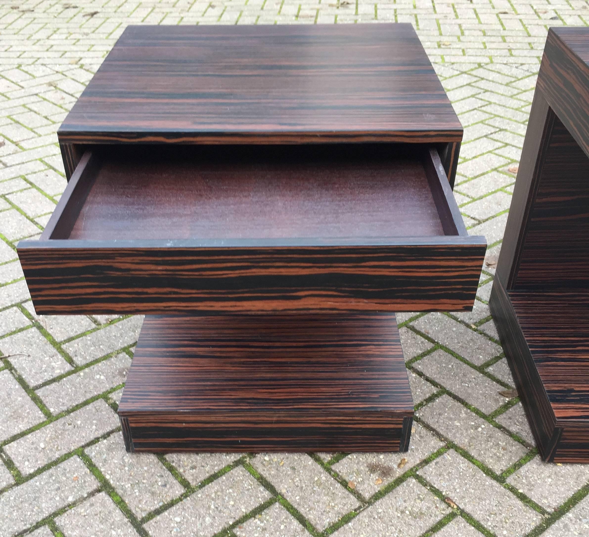 Rare Pair of Art Deco Style and Cubical Wooden Nightstands or Bedside Tables 13