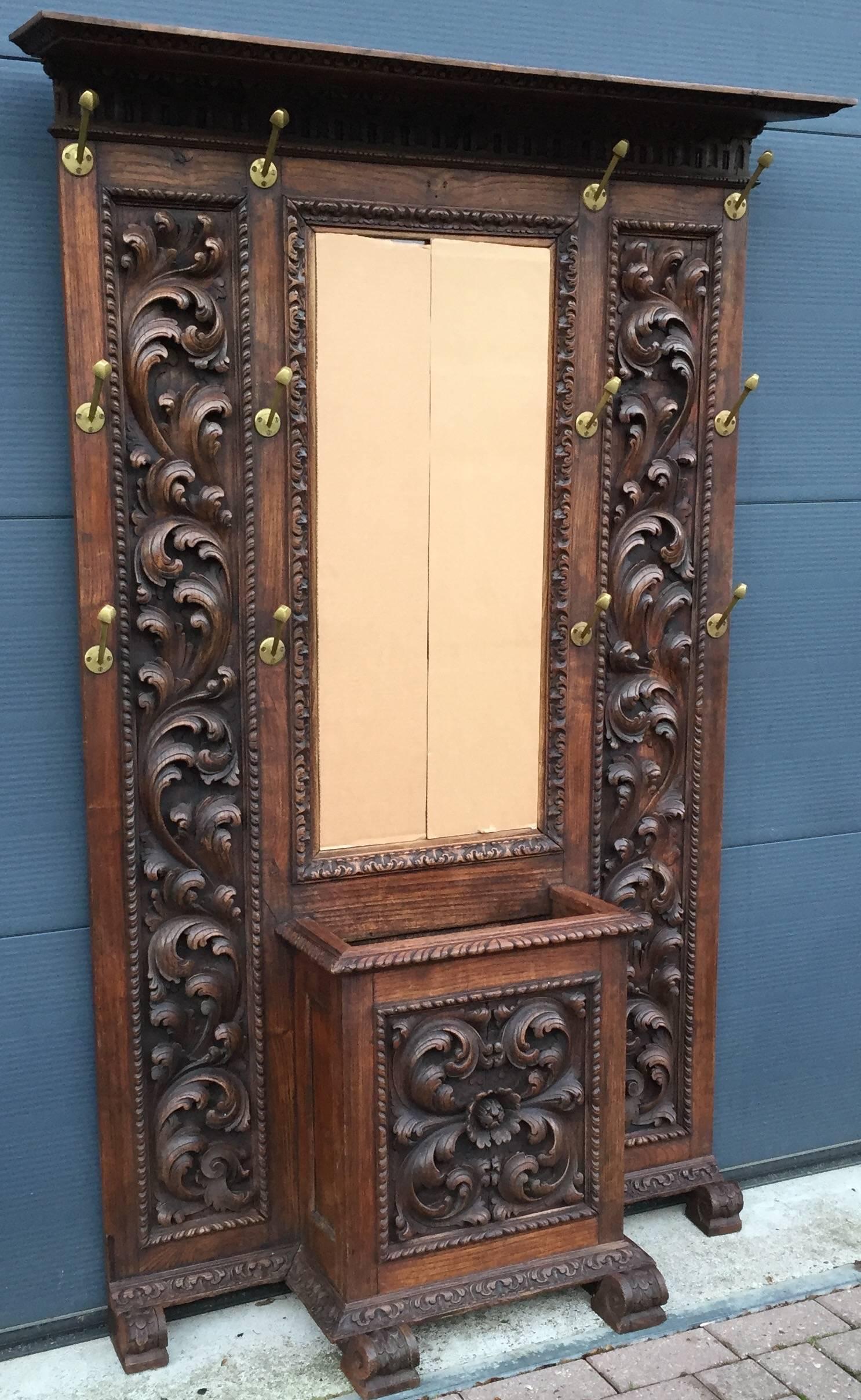 Antique and Magnificently Carved Coat Rack with Umbrella Stand and Mirror In Good Condition In Lisse, NL