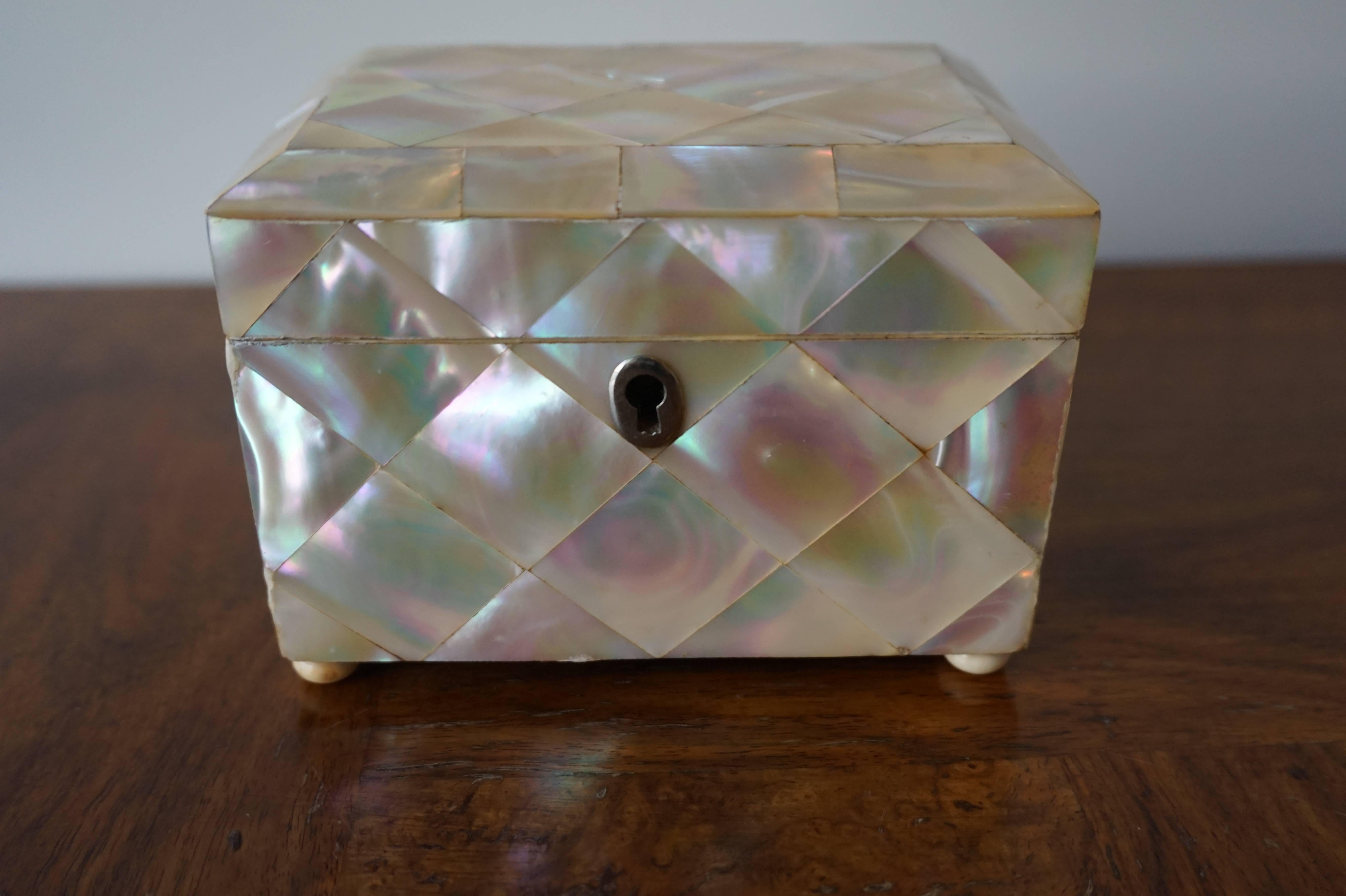 Antique Mother-of-Pearl Tea Caddy Box with Silver Lock & Hinges and Bone Feet 3