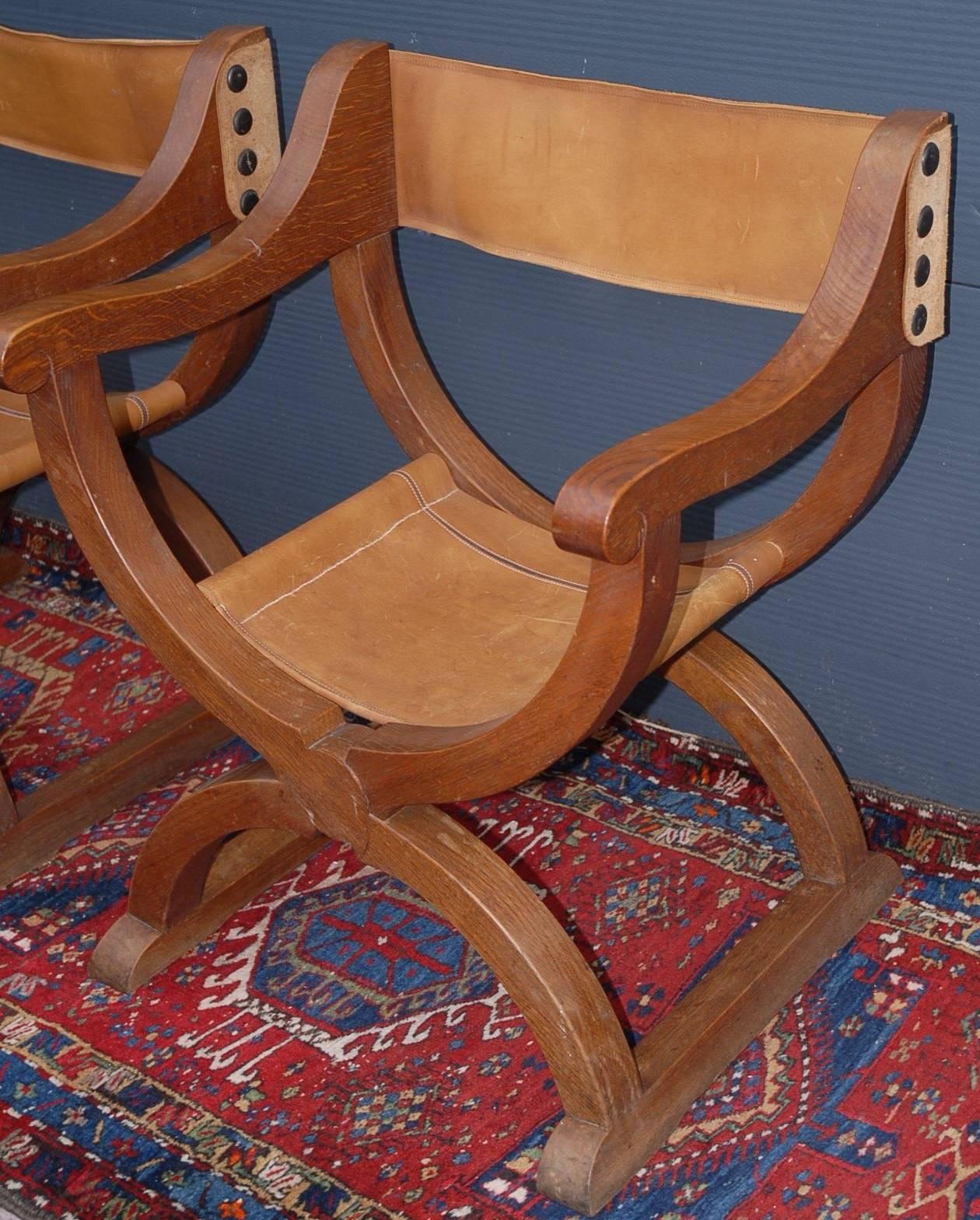 Rare Midcentury Pair Oak X-frame Dagobert Armchairs with Leather Seats and Back For Sale 1