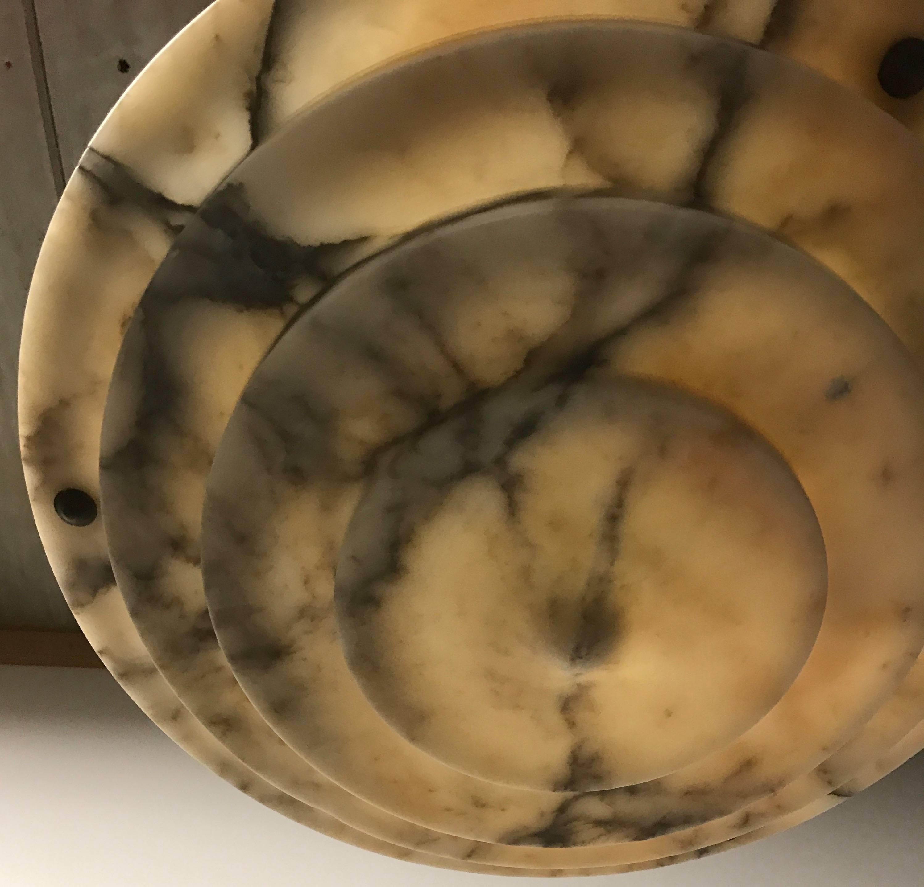 Good Size 1920s Art Deco Alabaster Pendant Ceiling Lamp Great Shape and Color In Excellent Condition In Lisse, NL