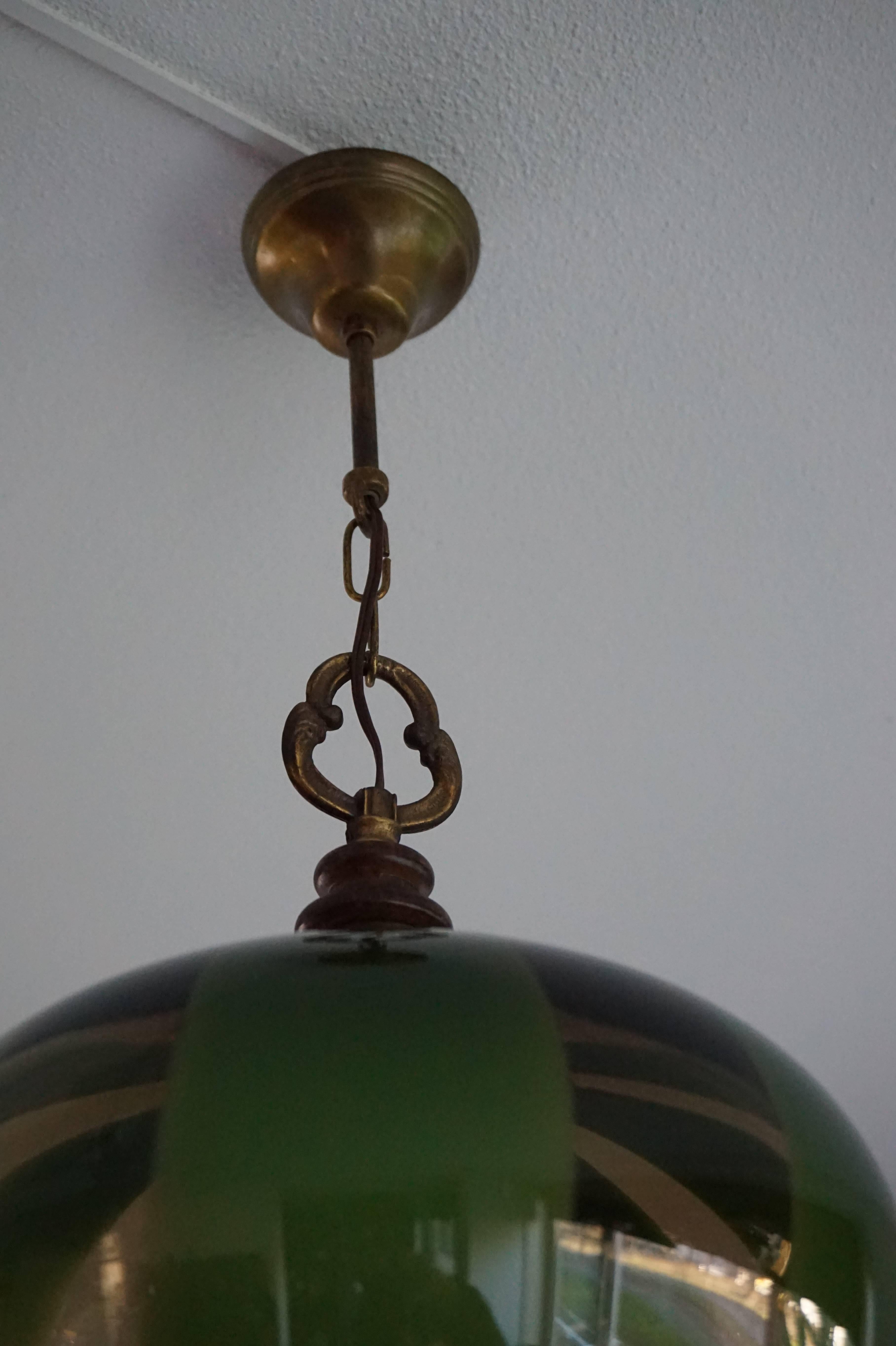 Mid-Century Modern Era Flower Design Green Pendant Light / One Light Chandelier 1
