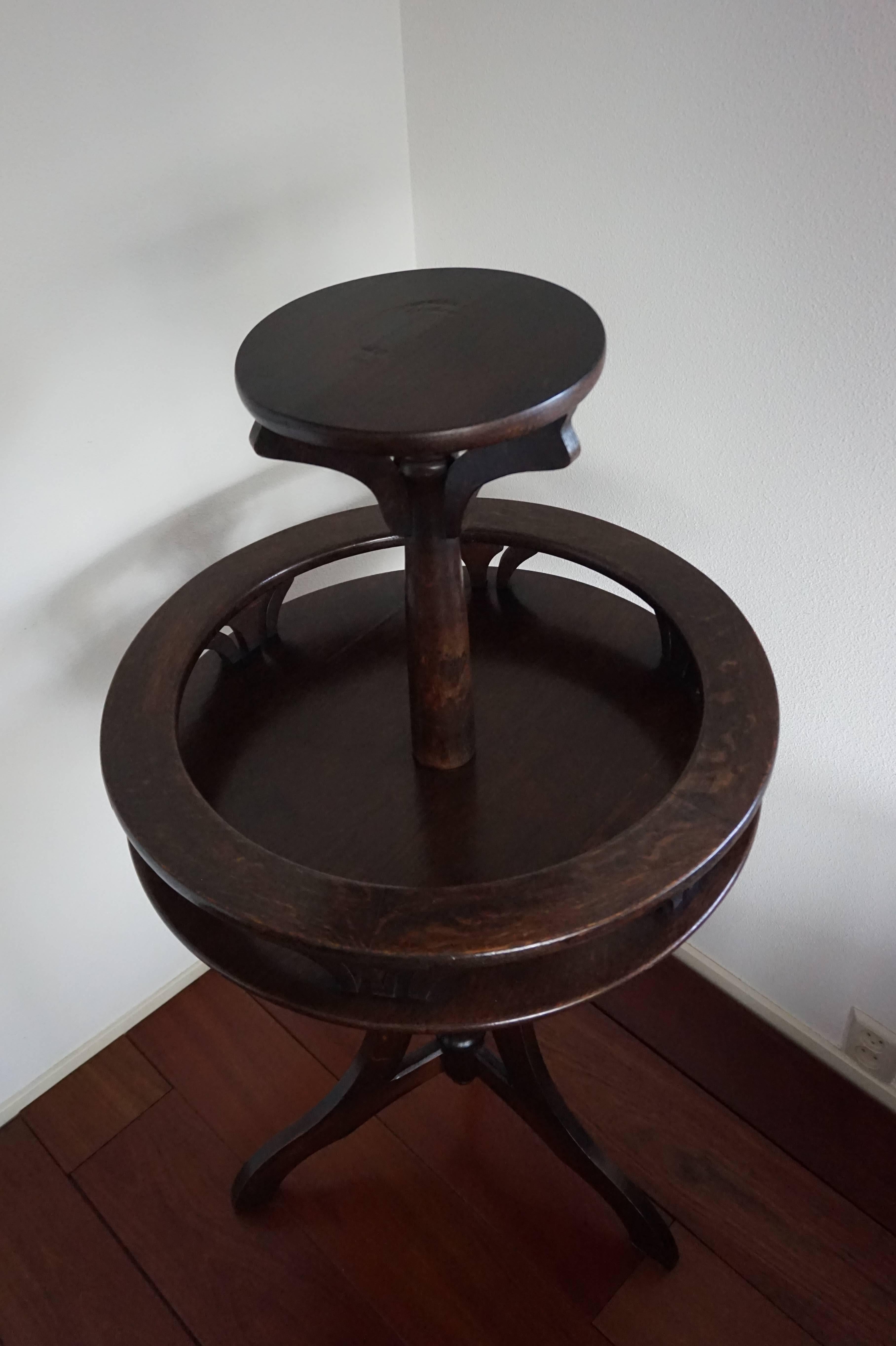 Tiger Oak Art Nouveau Drinks Table or Dry Bar with Pedestal on Top, circa 1900 1