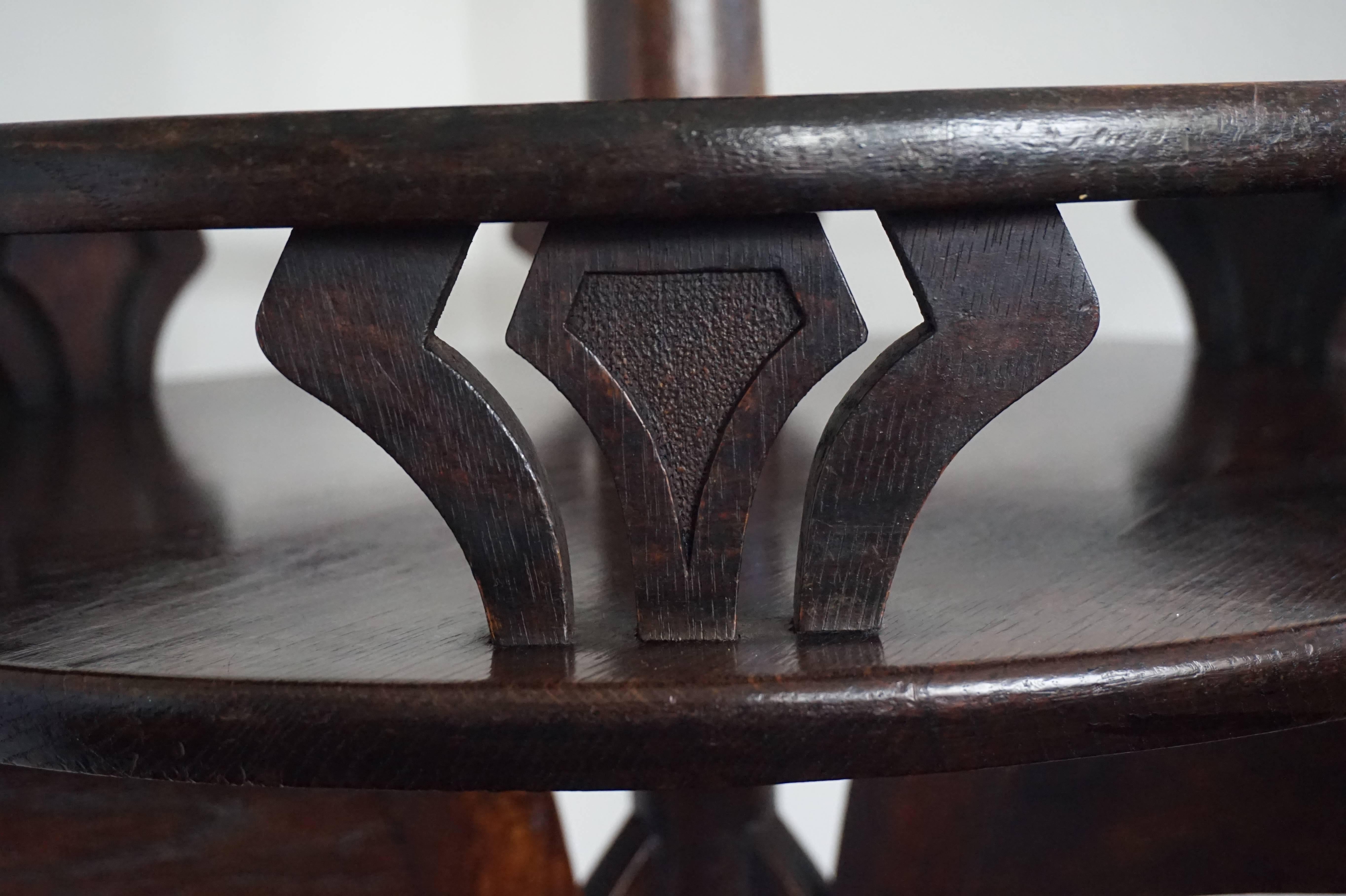 Tiger Oak Art Nouveau Drinks Table or Dry Bar with Pedestal on Top, circa 1900 3